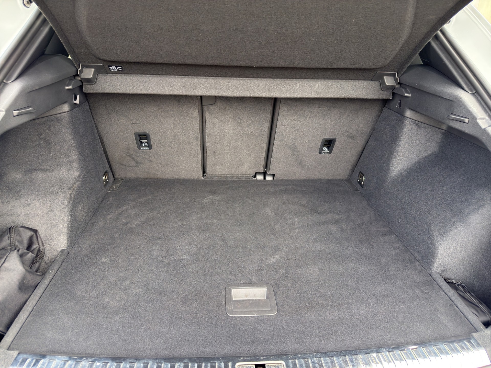 AUDI Q3 35 TFSI S line S-tronic-image-10