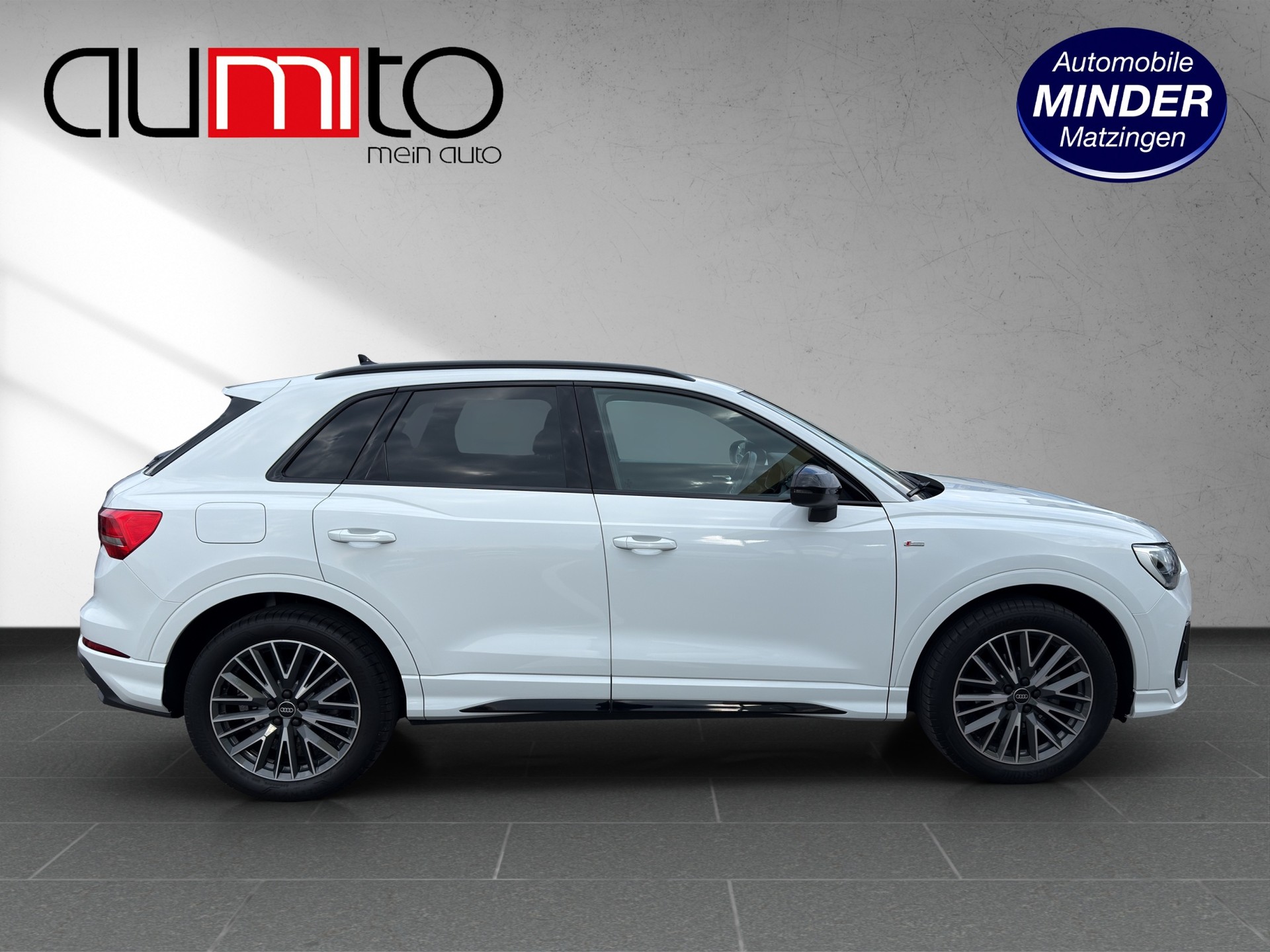 AUDI Q3 35 TFSI S line S-tronic-image-1