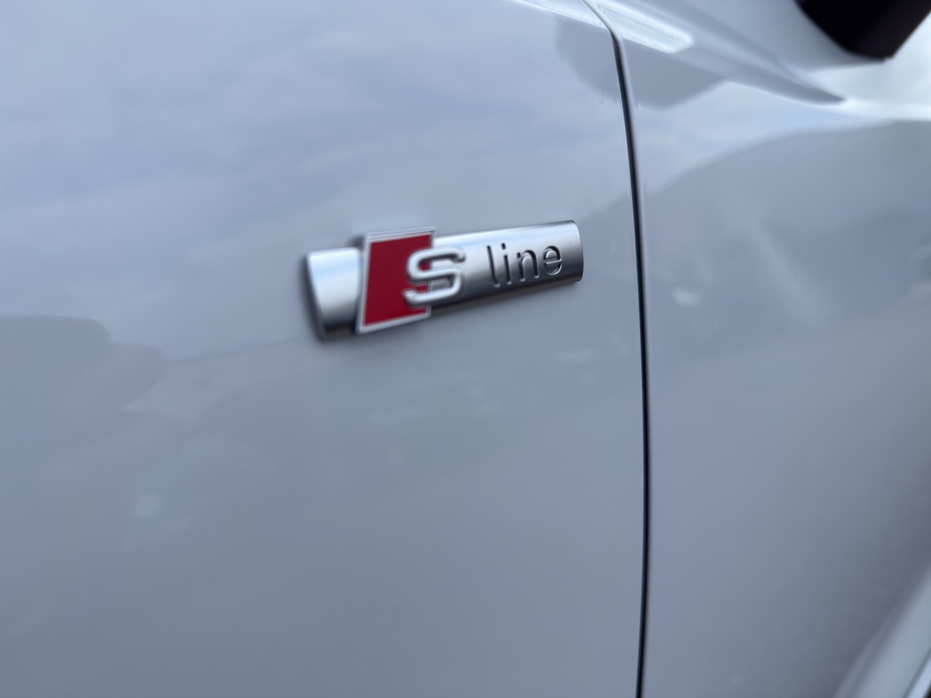 AUDI Q3 35 TFSI S line S-tronic-image-13