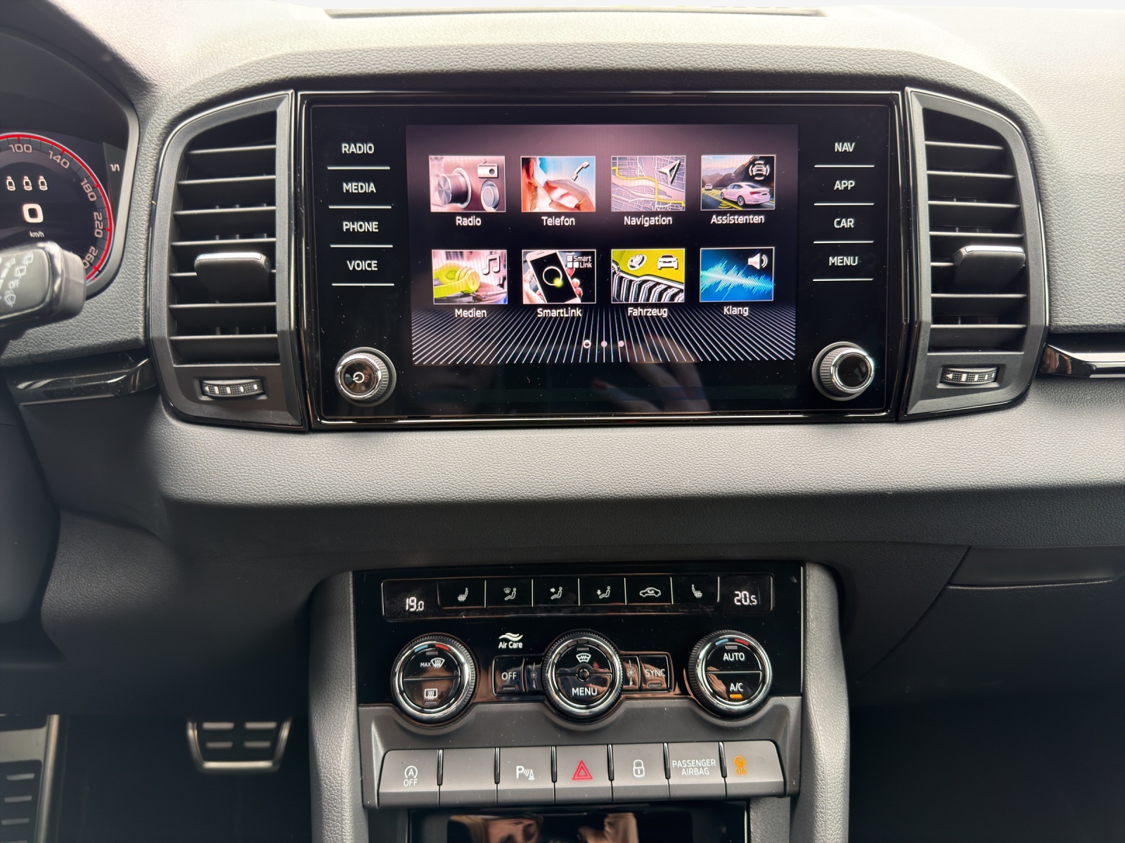 SKODA Karoq SL 2.0TSI 190PS 7DSG 4X4-image-10