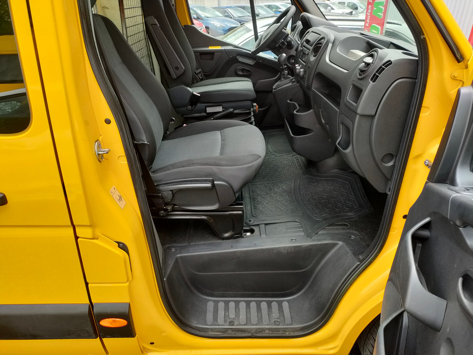RENAULT Master T35 2.3dCi 130 L3H2-image-11