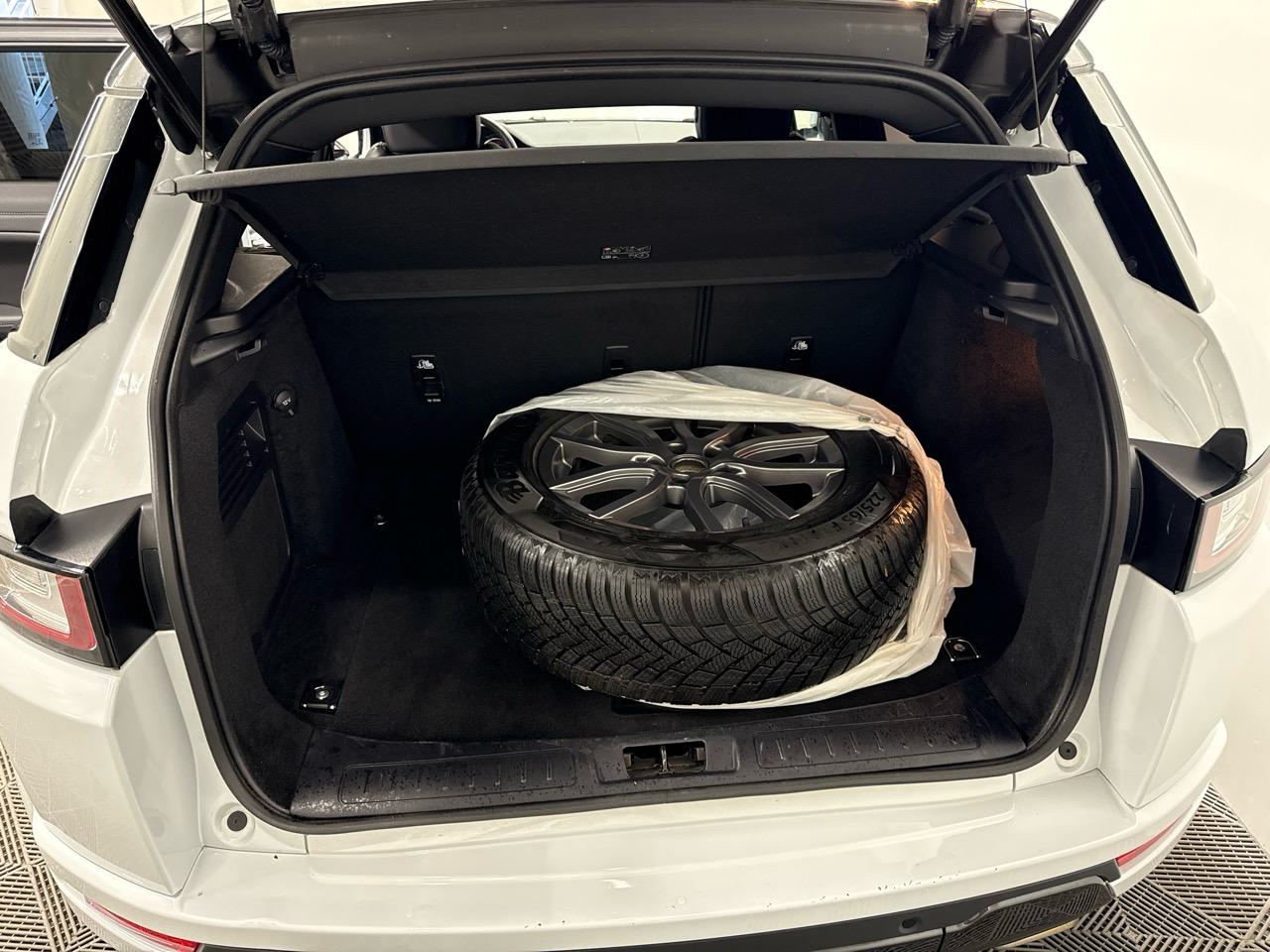 LAND ROVER Range Rover Evoque 2.0 TD4 SE AT9-image-11