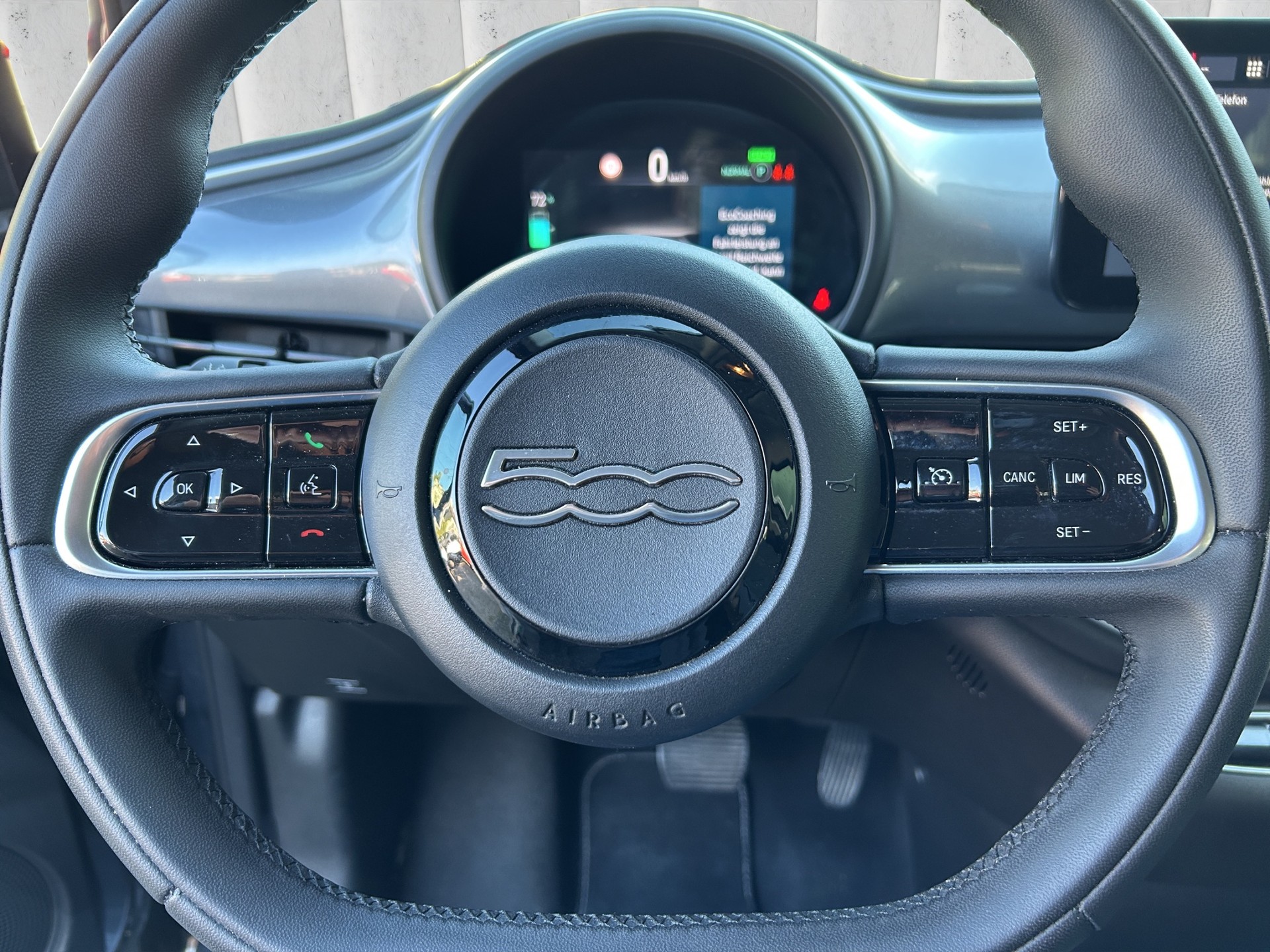 FIAT 500 electric 87 kW Icon-image-11