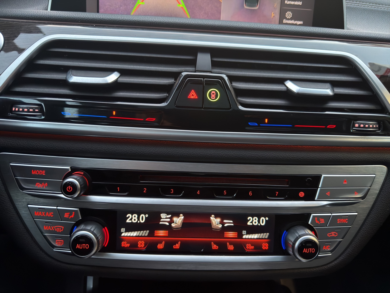 BMW 730Ld xDrive 48V Steptronic-image-23