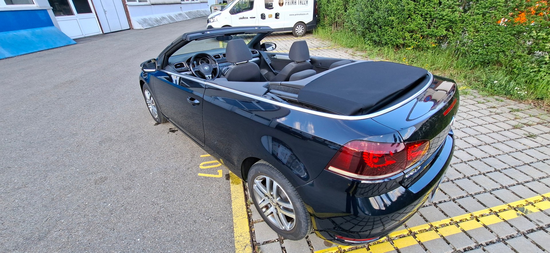 VW Golf Cabrio 1.2 TSI BMT Blackline-image-7