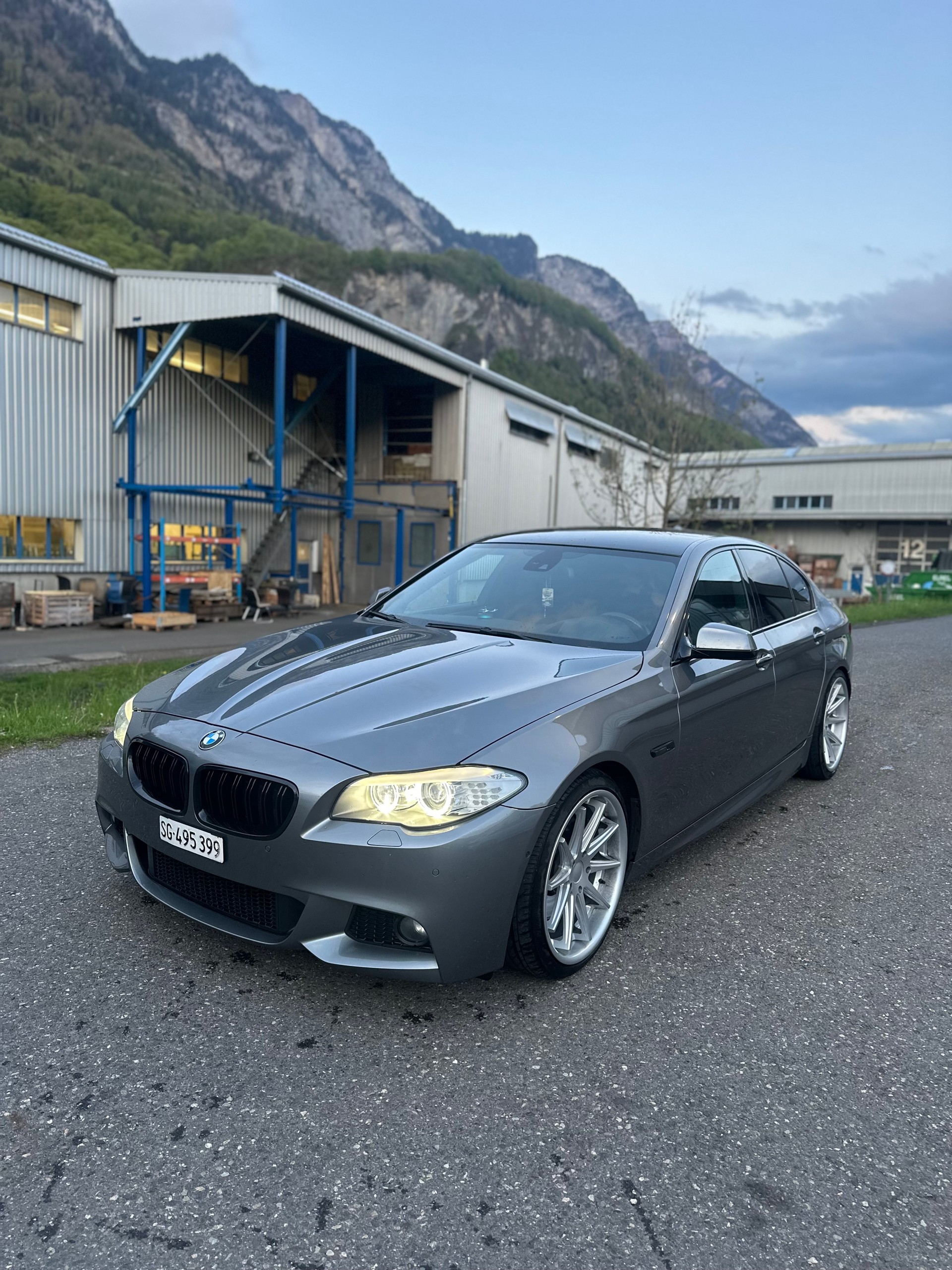 BMW 535d xDrive Steptronic-showroom-element-3