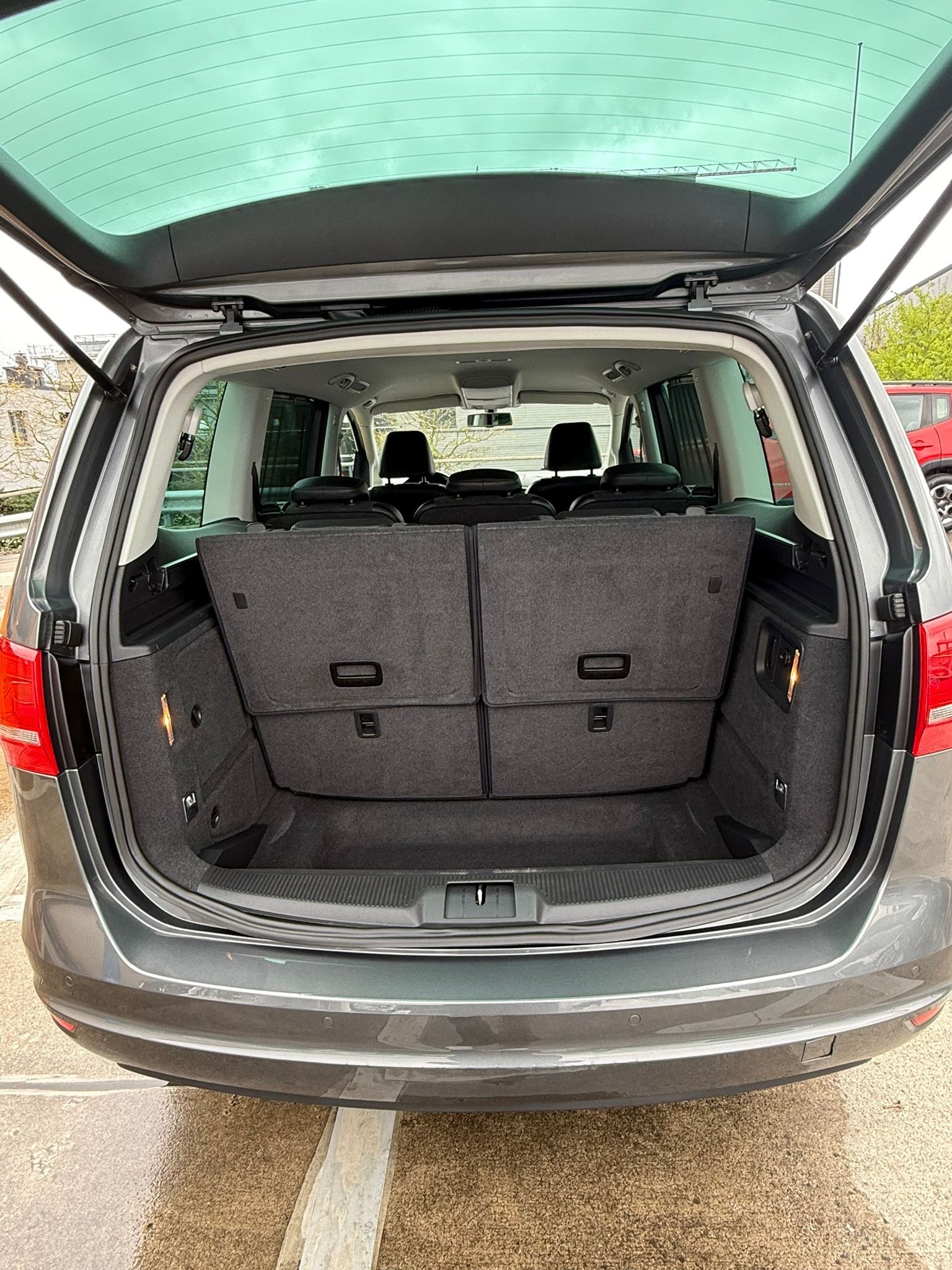 VW Sharan 2.0 TDI BlueMotion Technology Highline DSG-image-11
