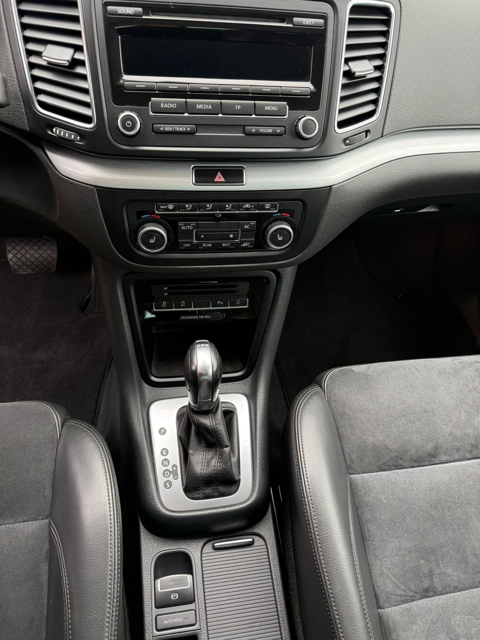 VW Sharan 2.0 TDI BlueMotion Technology Highline DSG-image-10