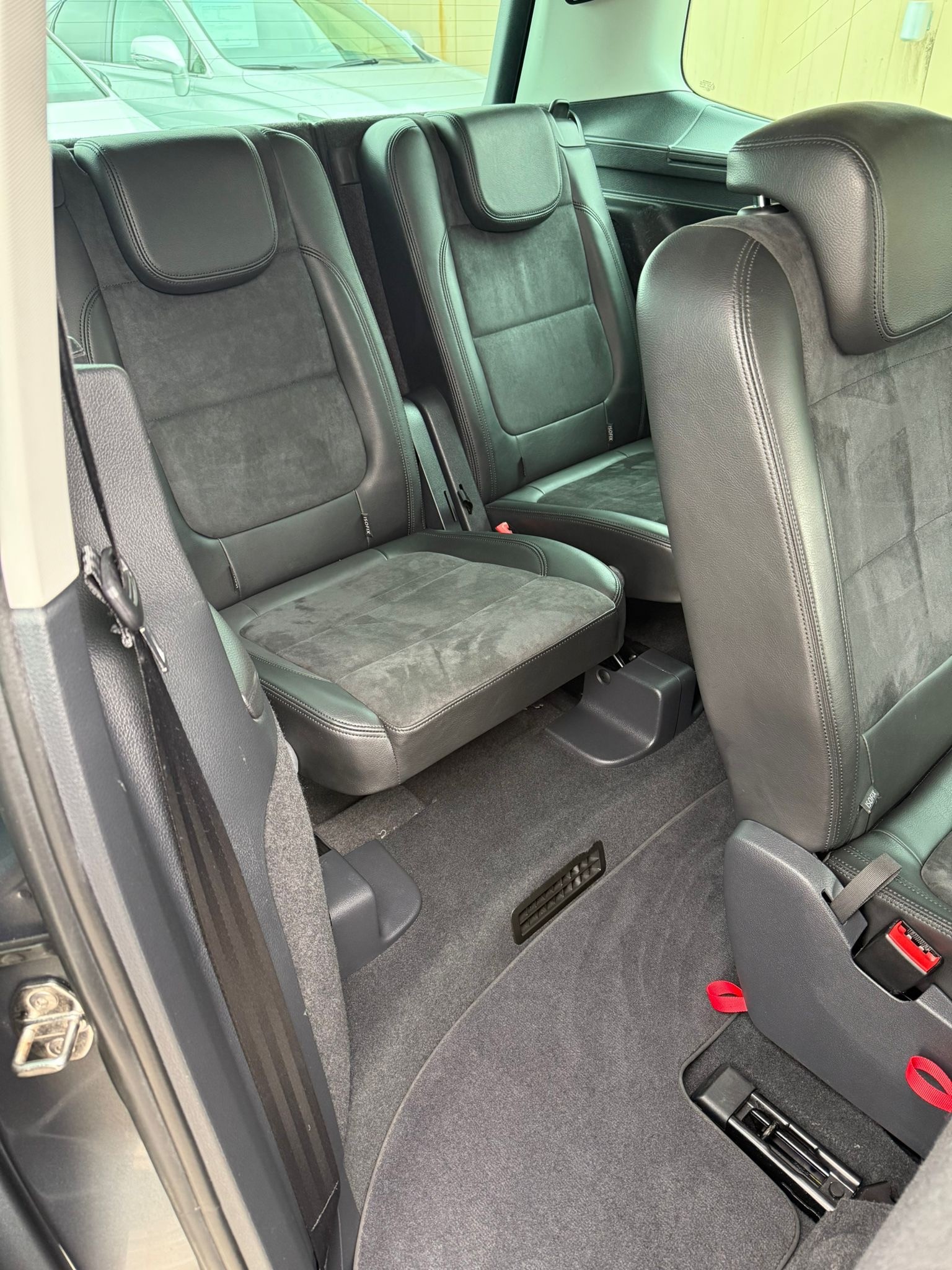 VW Sharan 2.0 TDI BlueMotion Technology Highline DSG-image-9