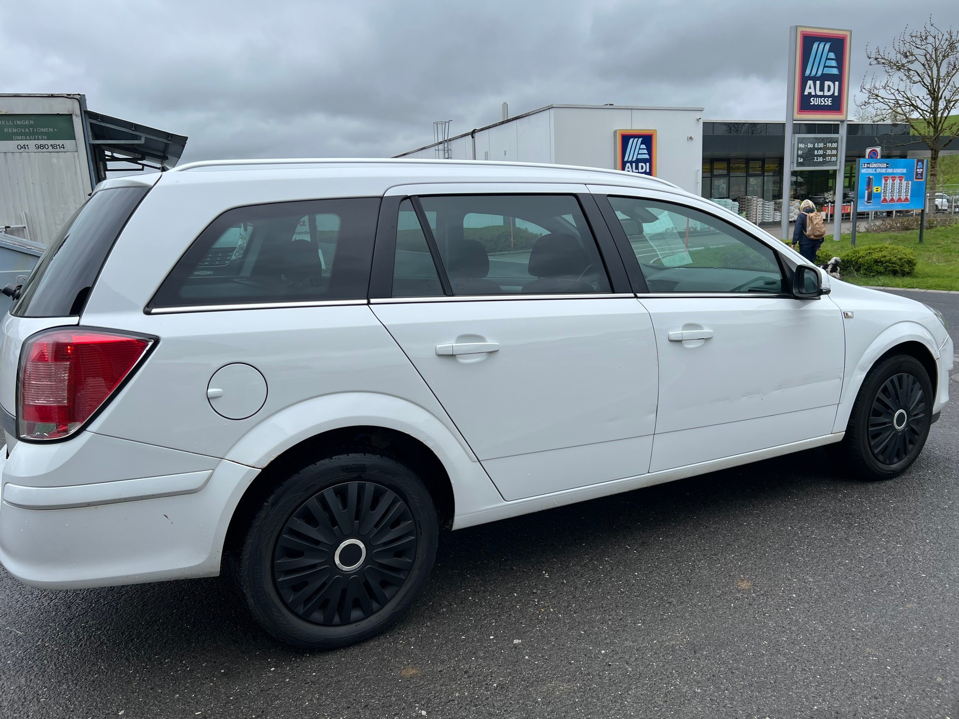 OPEL Astra Caravan 1.6i 16V-image-4