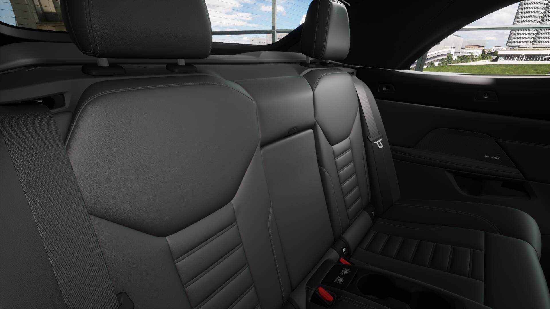 BMW M440i xDrive Cabrio-image-11