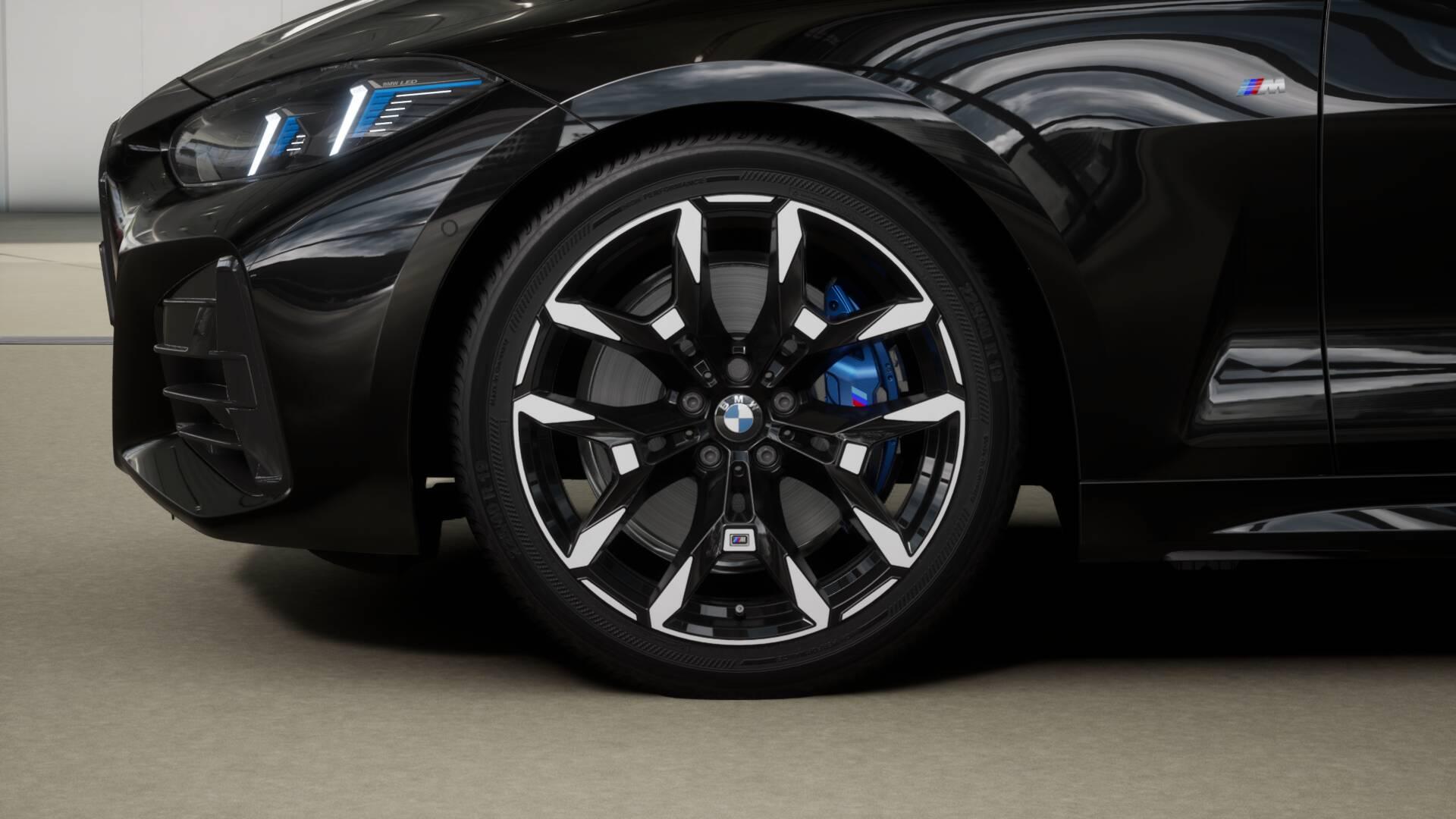 BMW M440i xDrive Cabrio-image-6