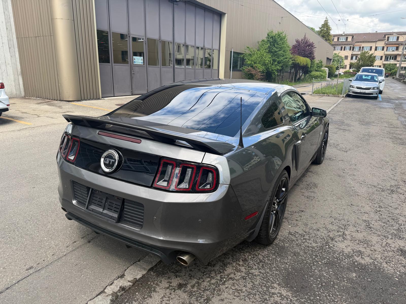 FORD GT-image-7