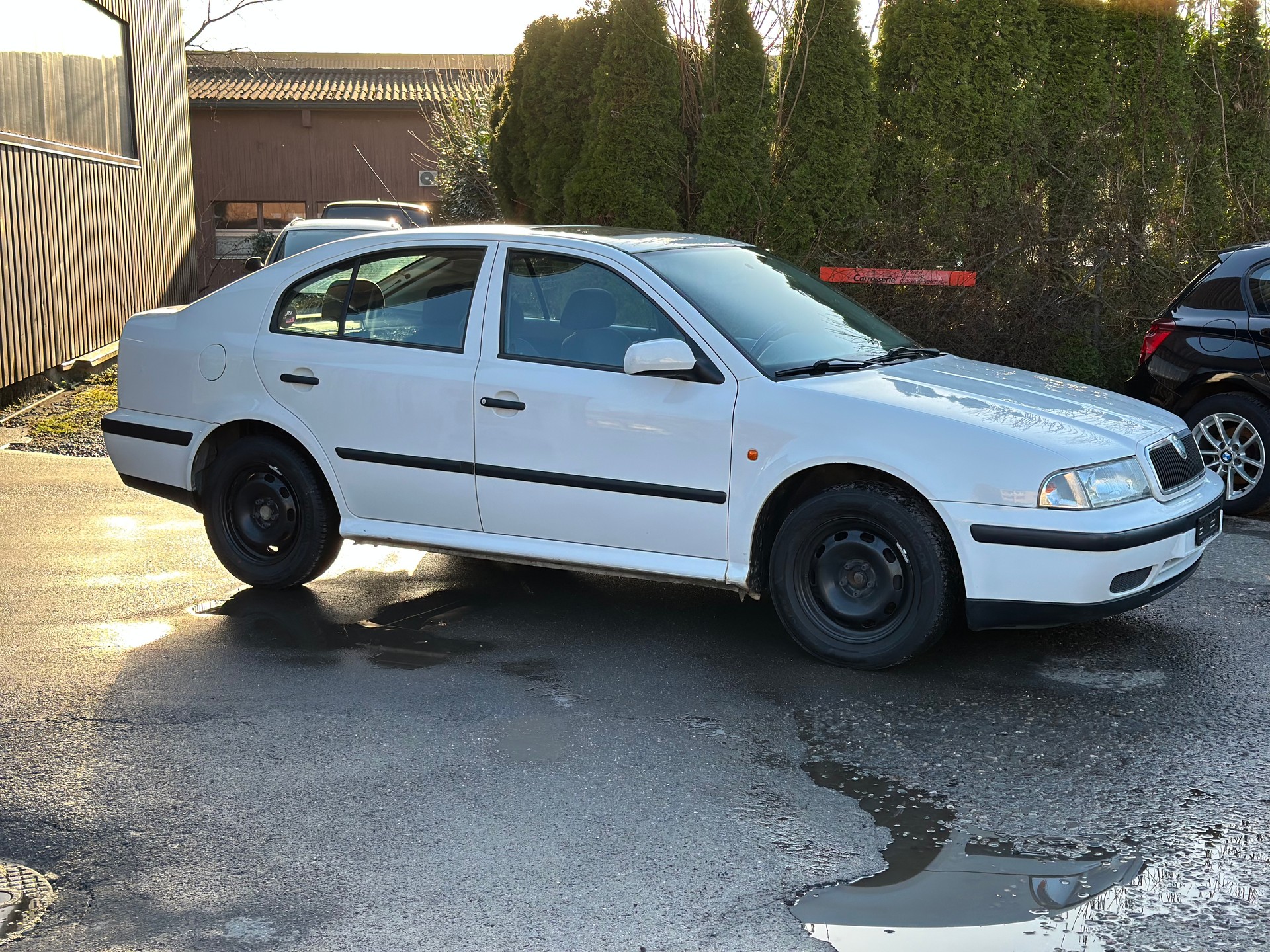 SKODA Octavia 1.6 GLX-image-1