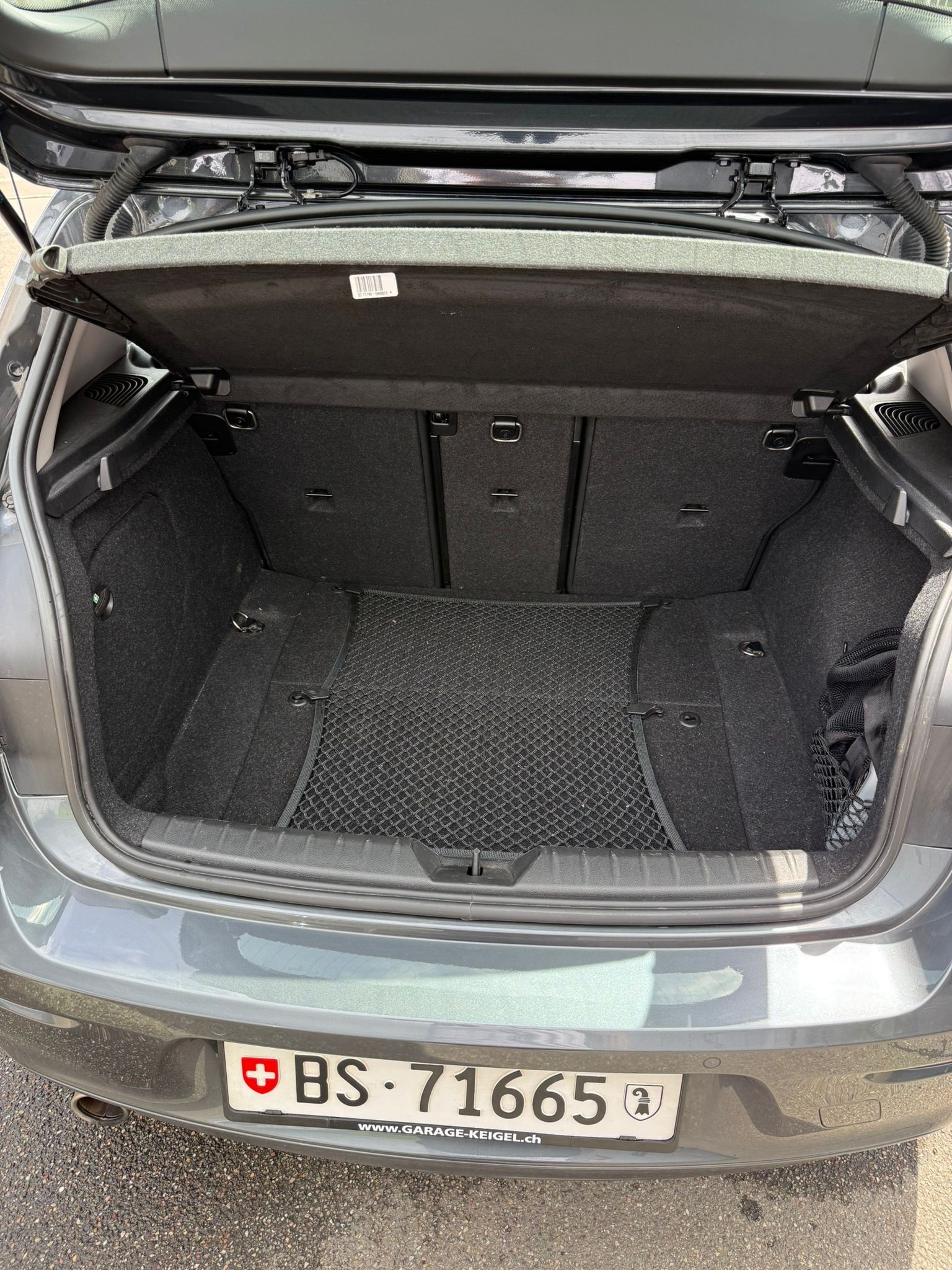 BMW 118i-image-9