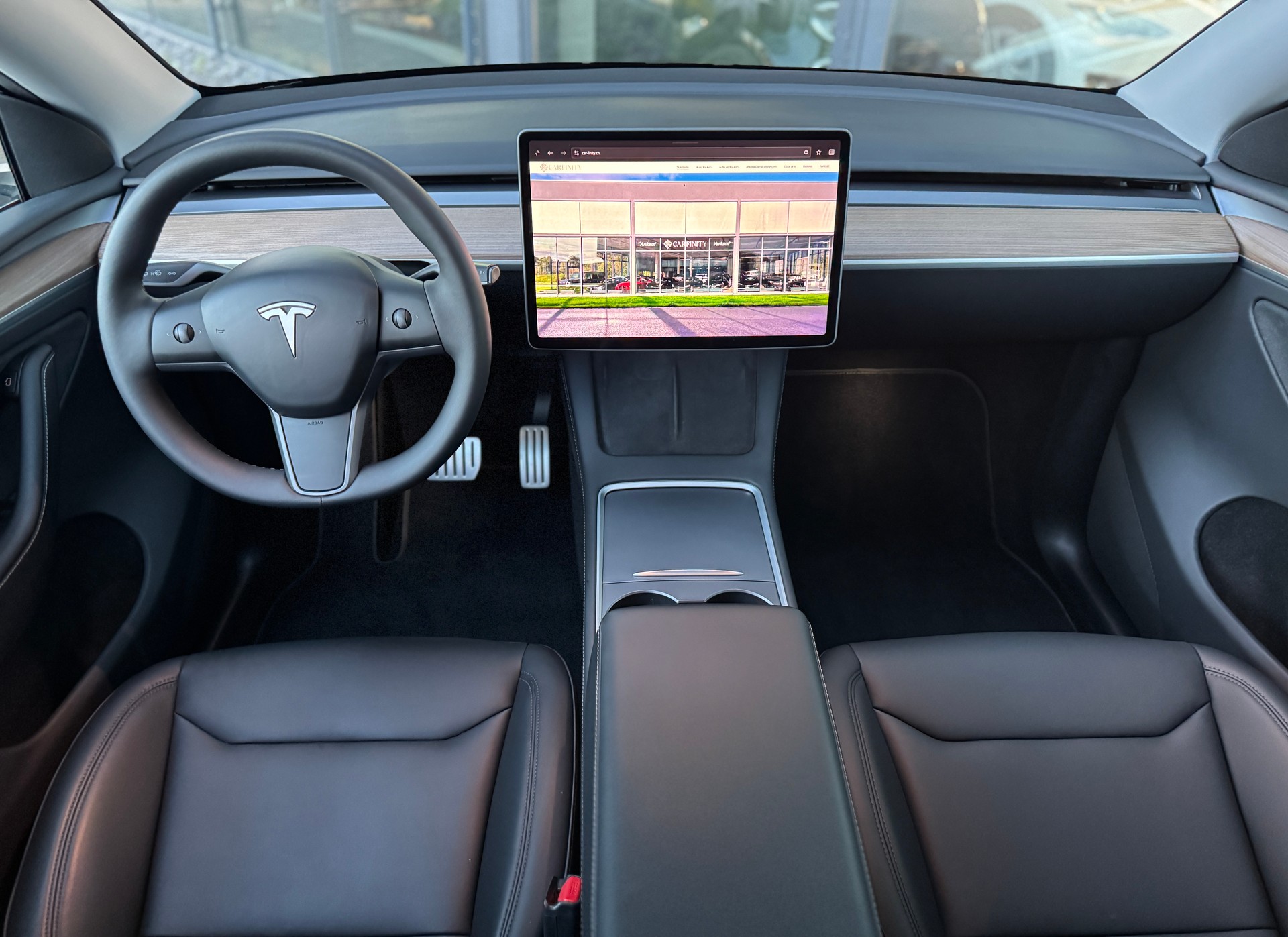 TESLA Model Y Performance / Anhängerkupplung / AMD RYZEN-image-7