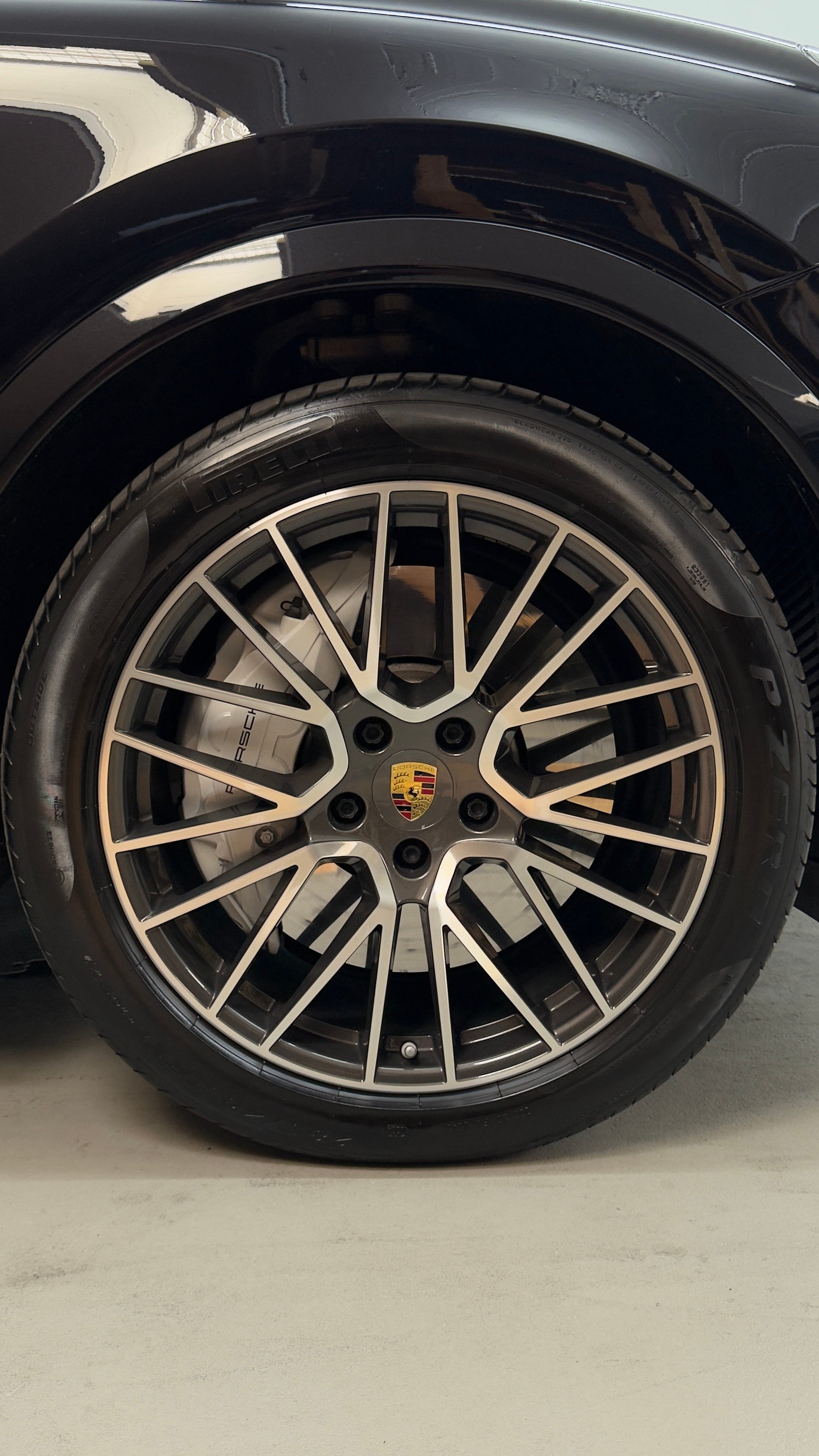 PORSCHE Cayenne Turbo-image-6
