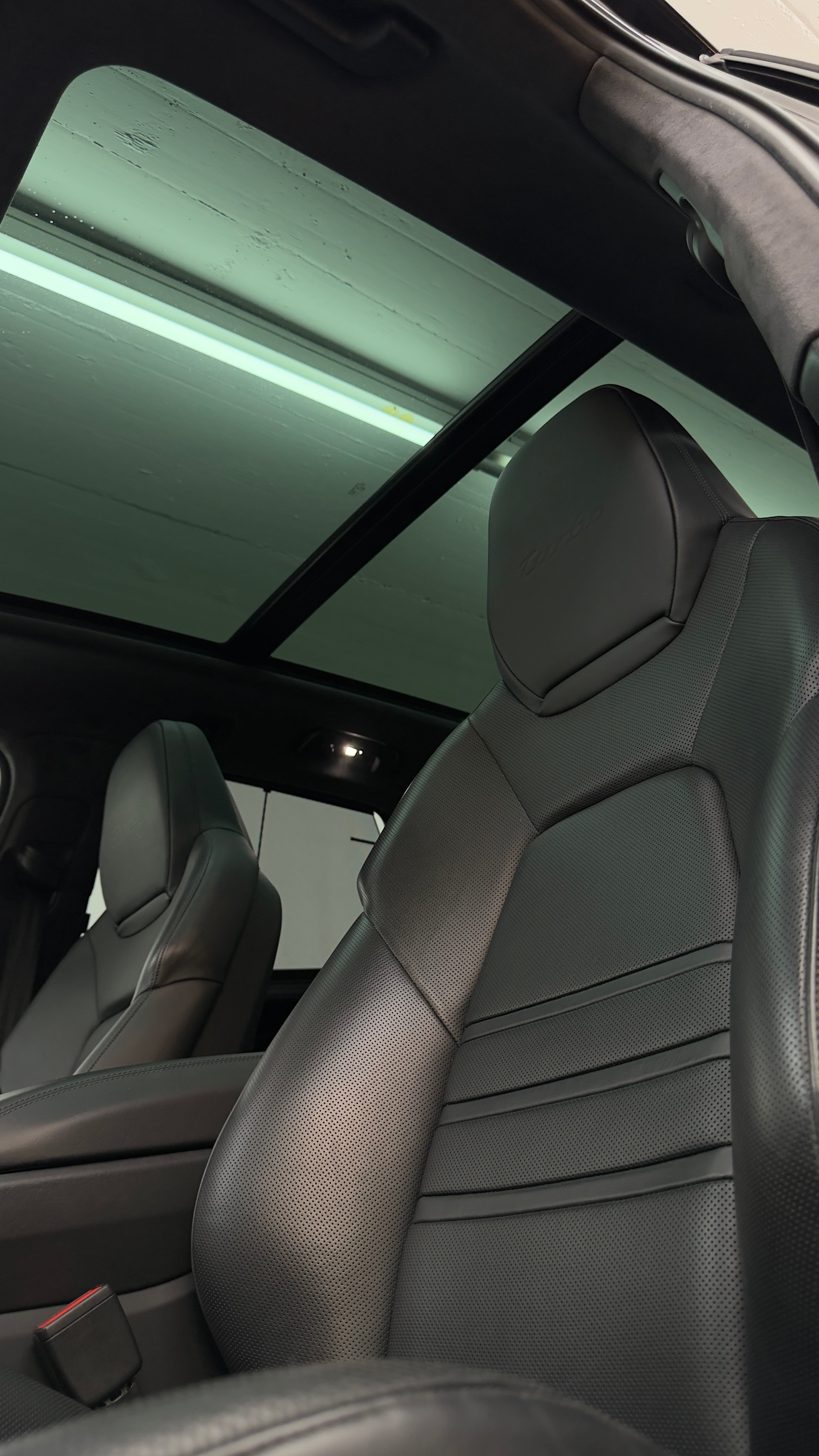 PORSCHE Cayenne Turbo-image-9