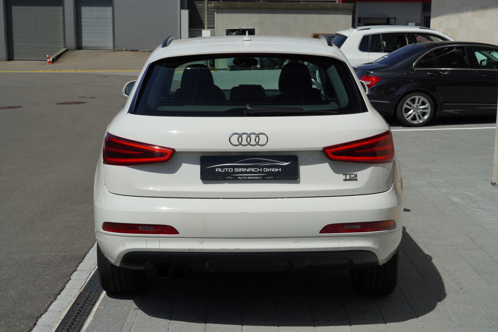 AUDI Q3 2.0 TDI quattro S-tronic-image-9