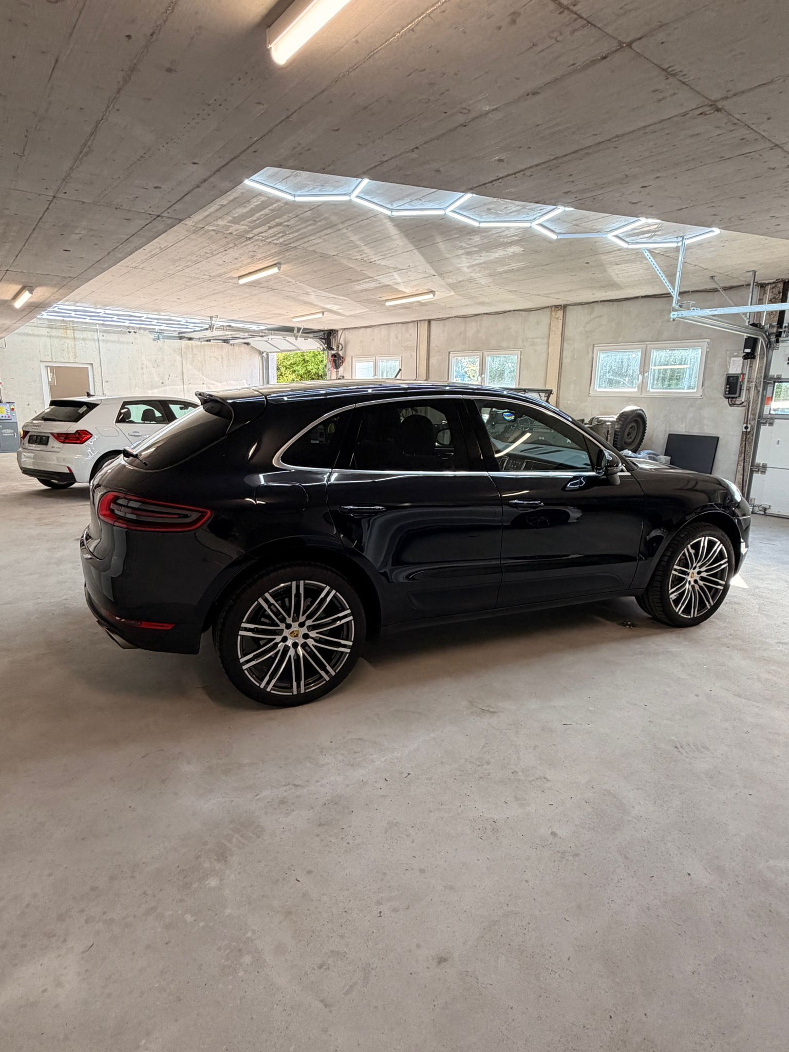 PORSCHE Macan S Diesel PDK-image-8