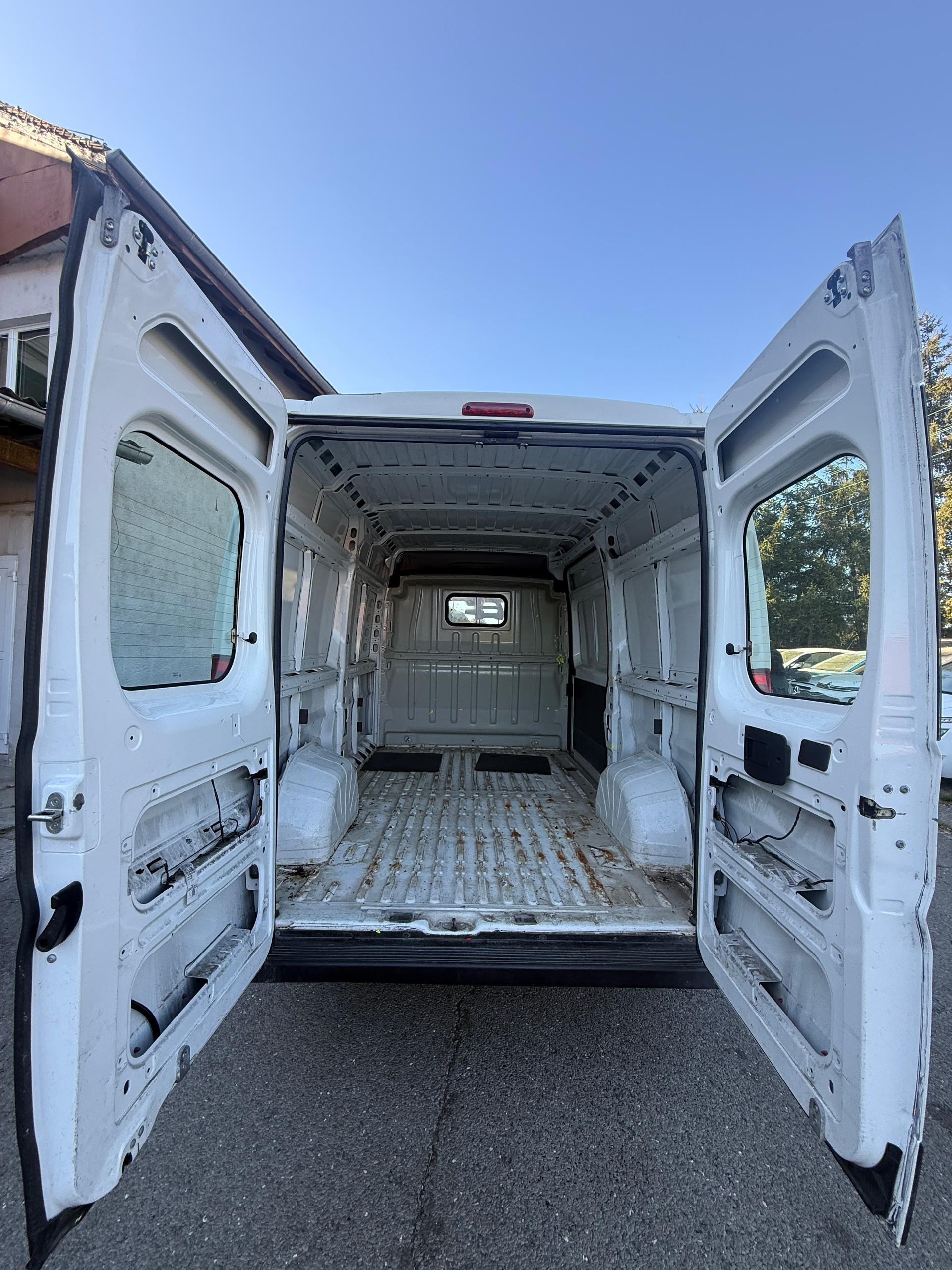 PEUGEOT Boxer 2.0 HDI 333 Active L2H1-image-4
