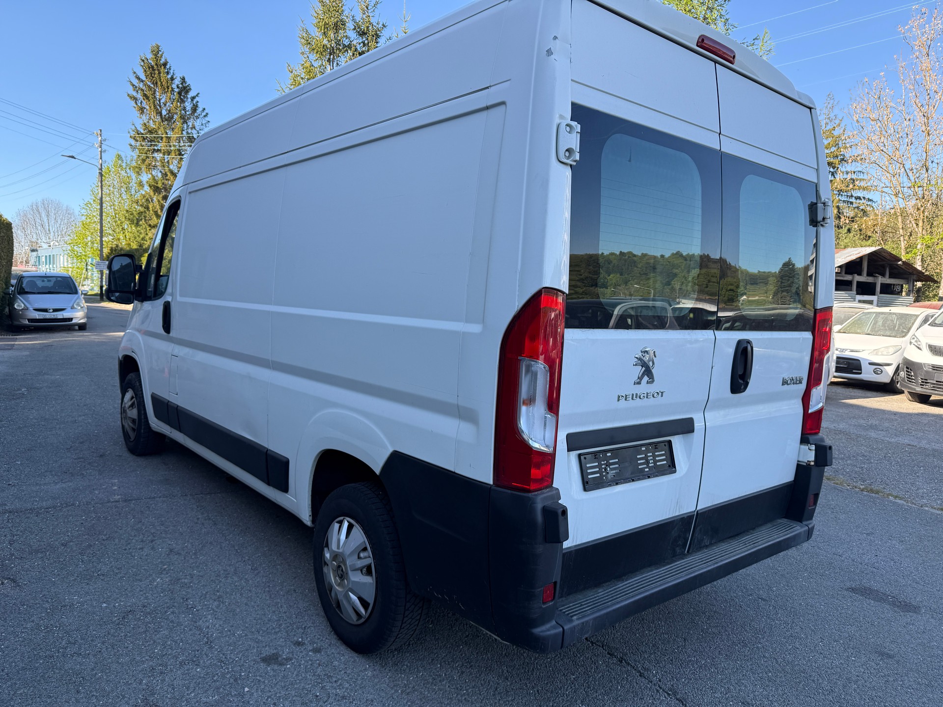 PEUGEOT Boxer 2.0 HDI 333 Active L2H1-image-3
