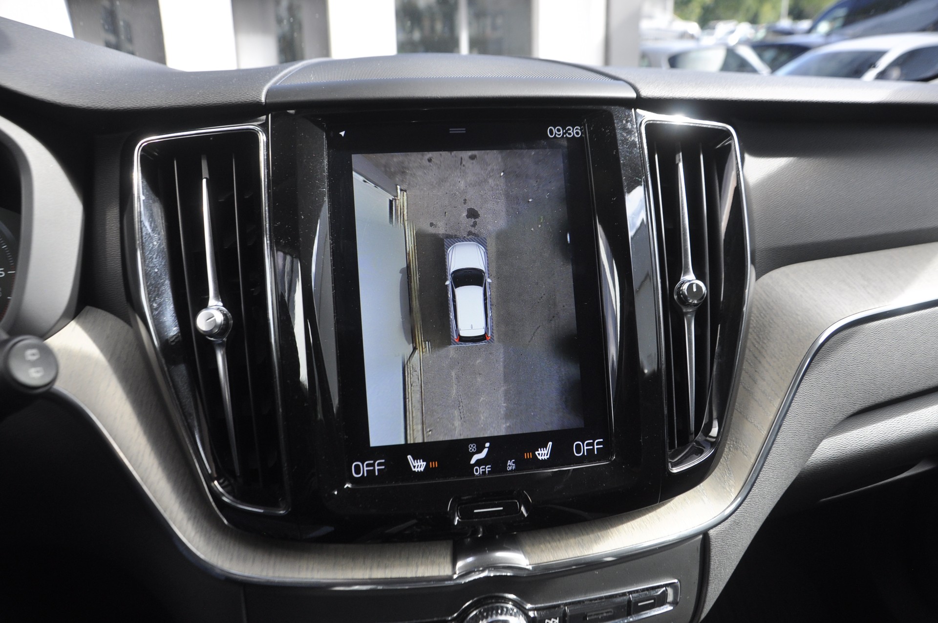 VOLVO XC60 D4 AWD Inscription Geartronic-image-9