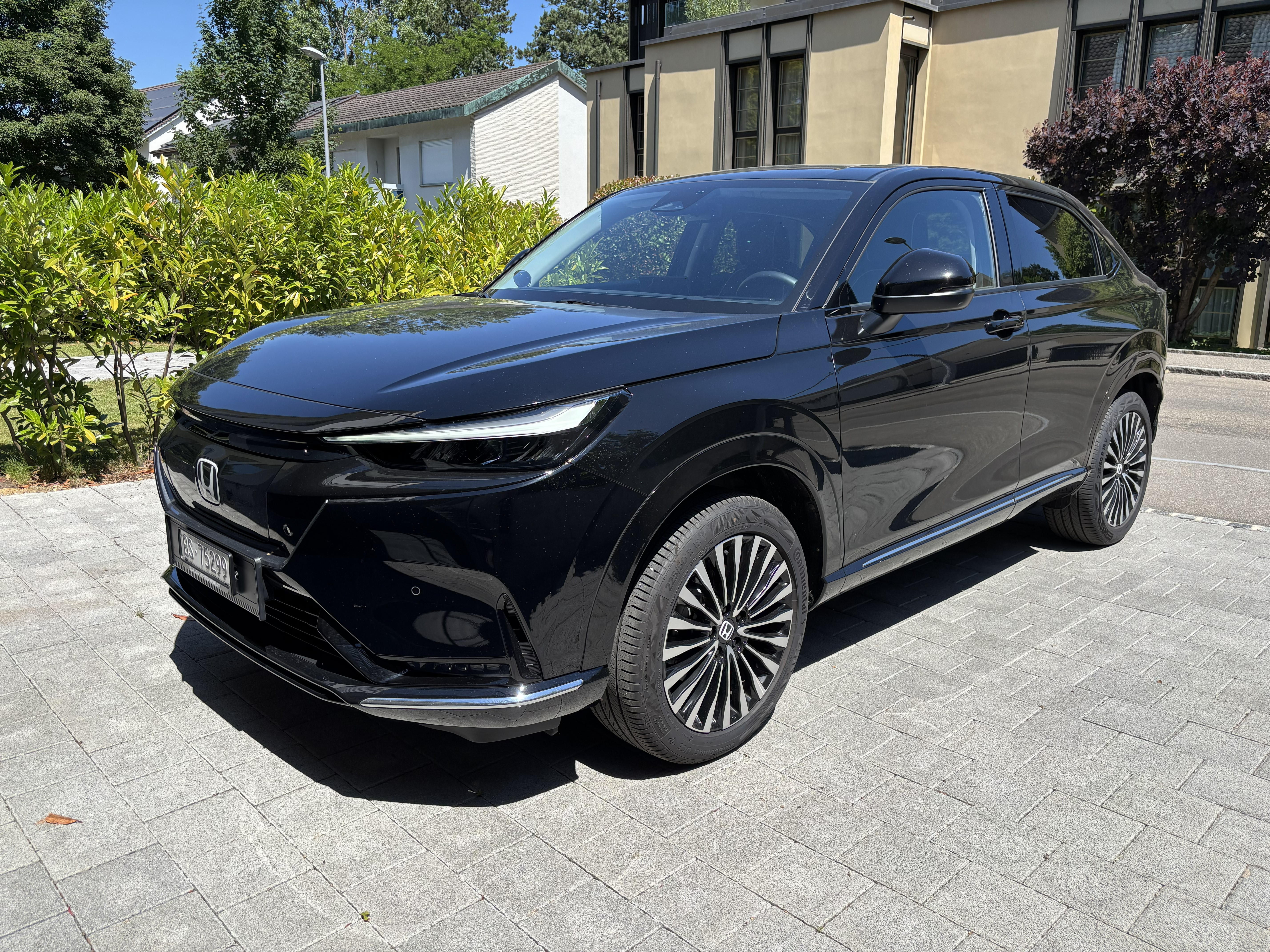 Car photo