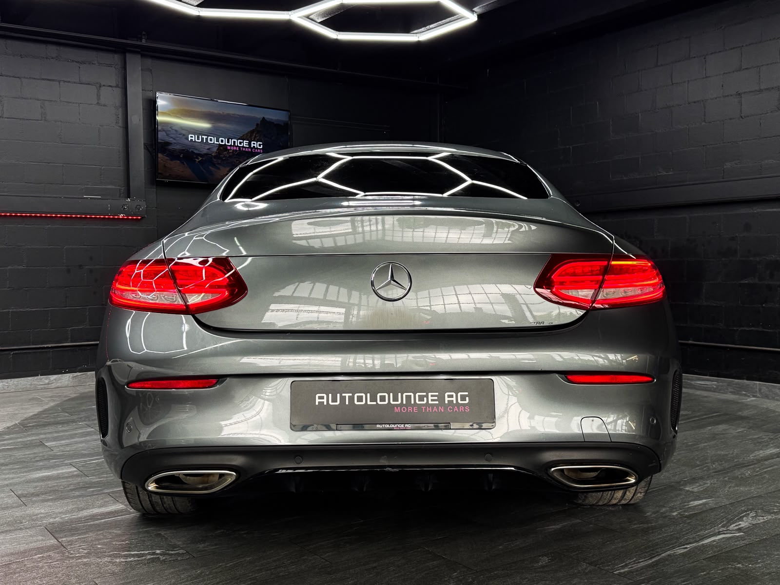 MERCEDES-BENZ C 200 AMG Line Coupé 7G-Tronic-image-6