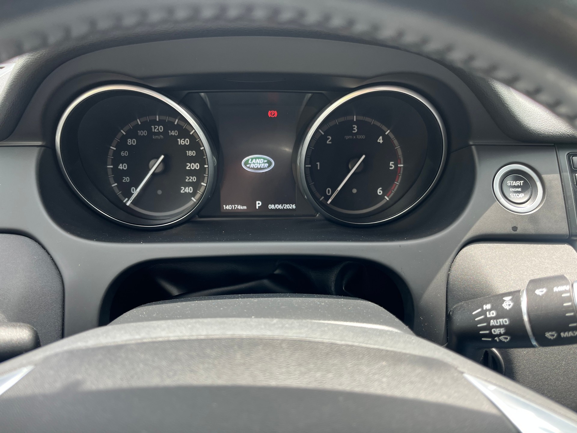 LAND ROVER Discovery Sport 2.0 TD4 Advantage AT9-image-9