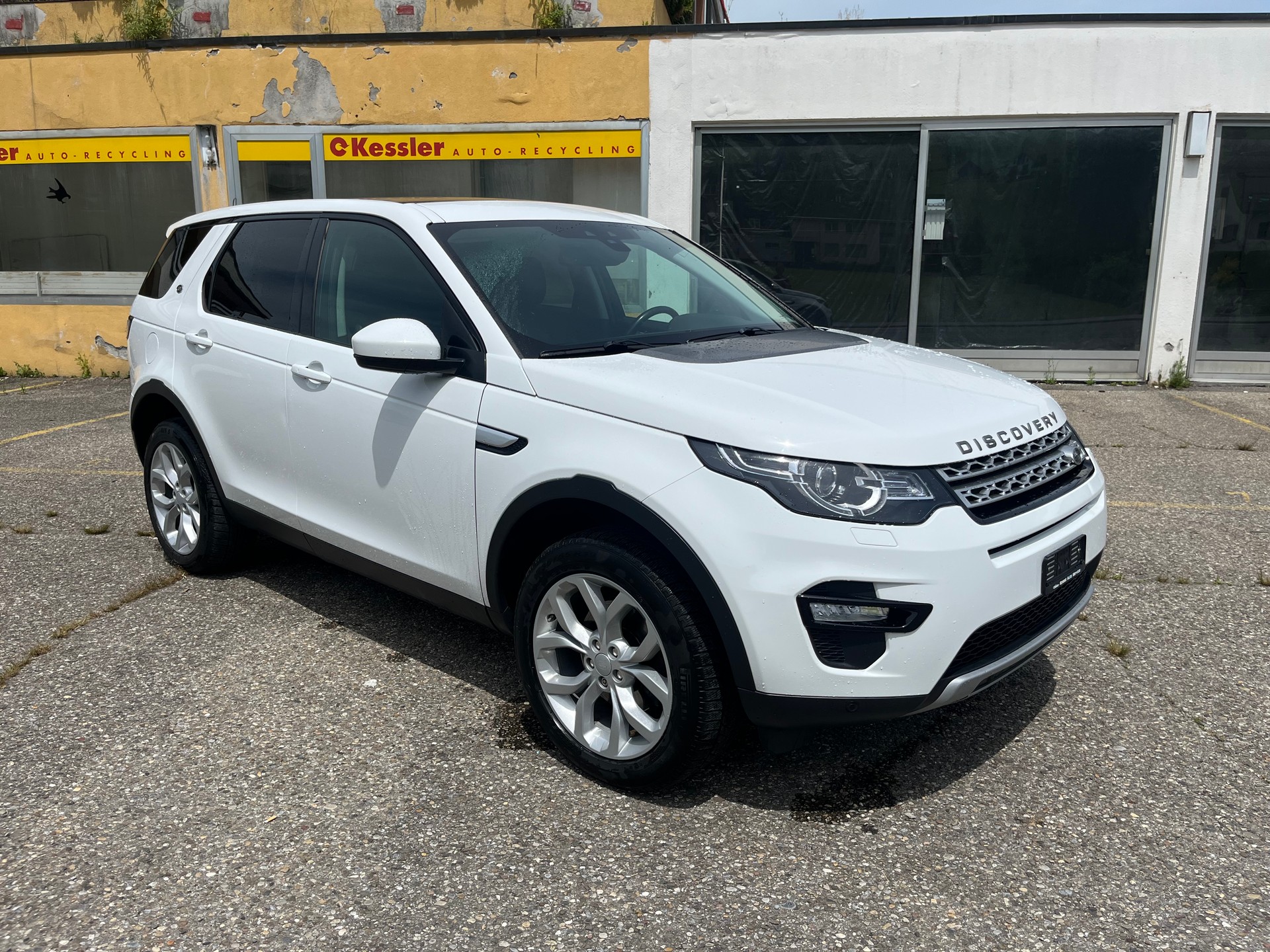 LAND ROVER Discovery Sport 2.0 TD4 Advantage AT9-image-0