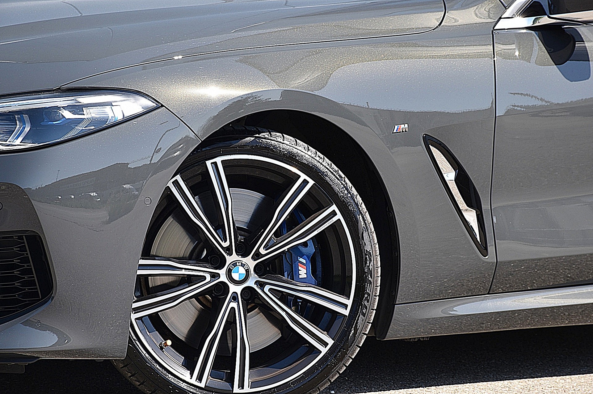 BMW M850i xDrive Steptronic Induvidual-image-7