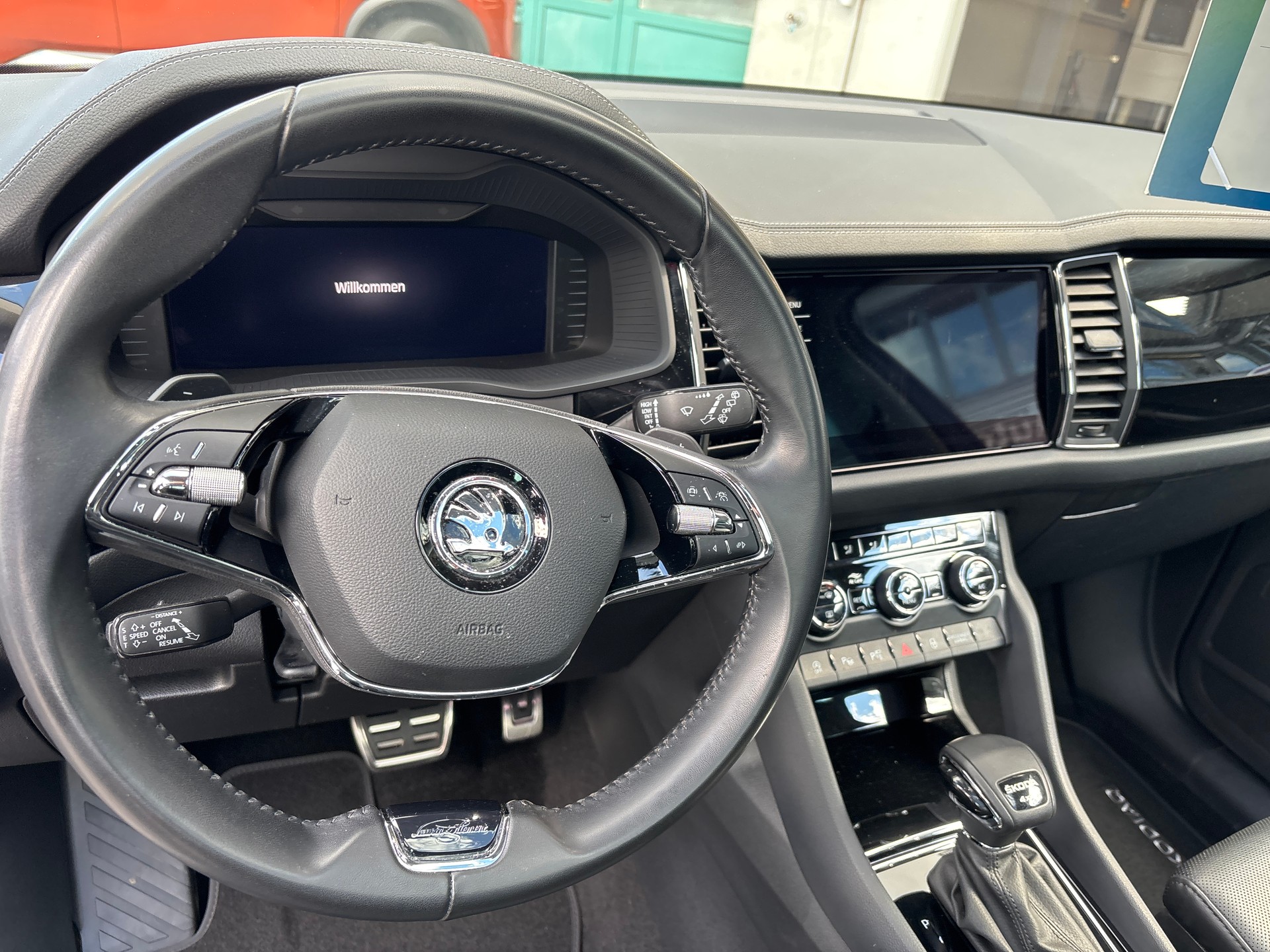 SKODA Kodiaq 2.0 TSI 4x4 L&K-image-10
