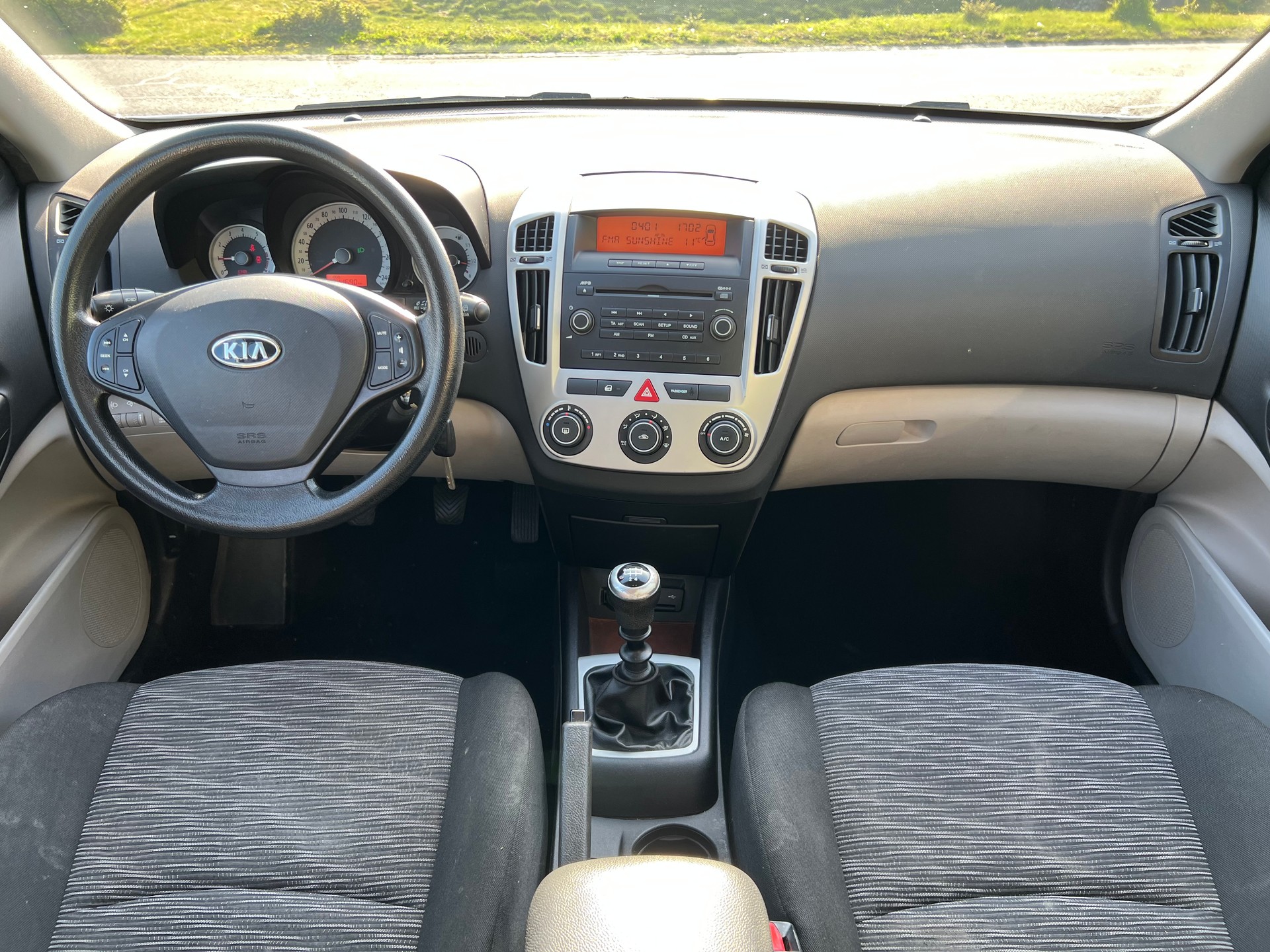 KIA Cee'd Sporty Wagon 1.4 16V Eco-image-12