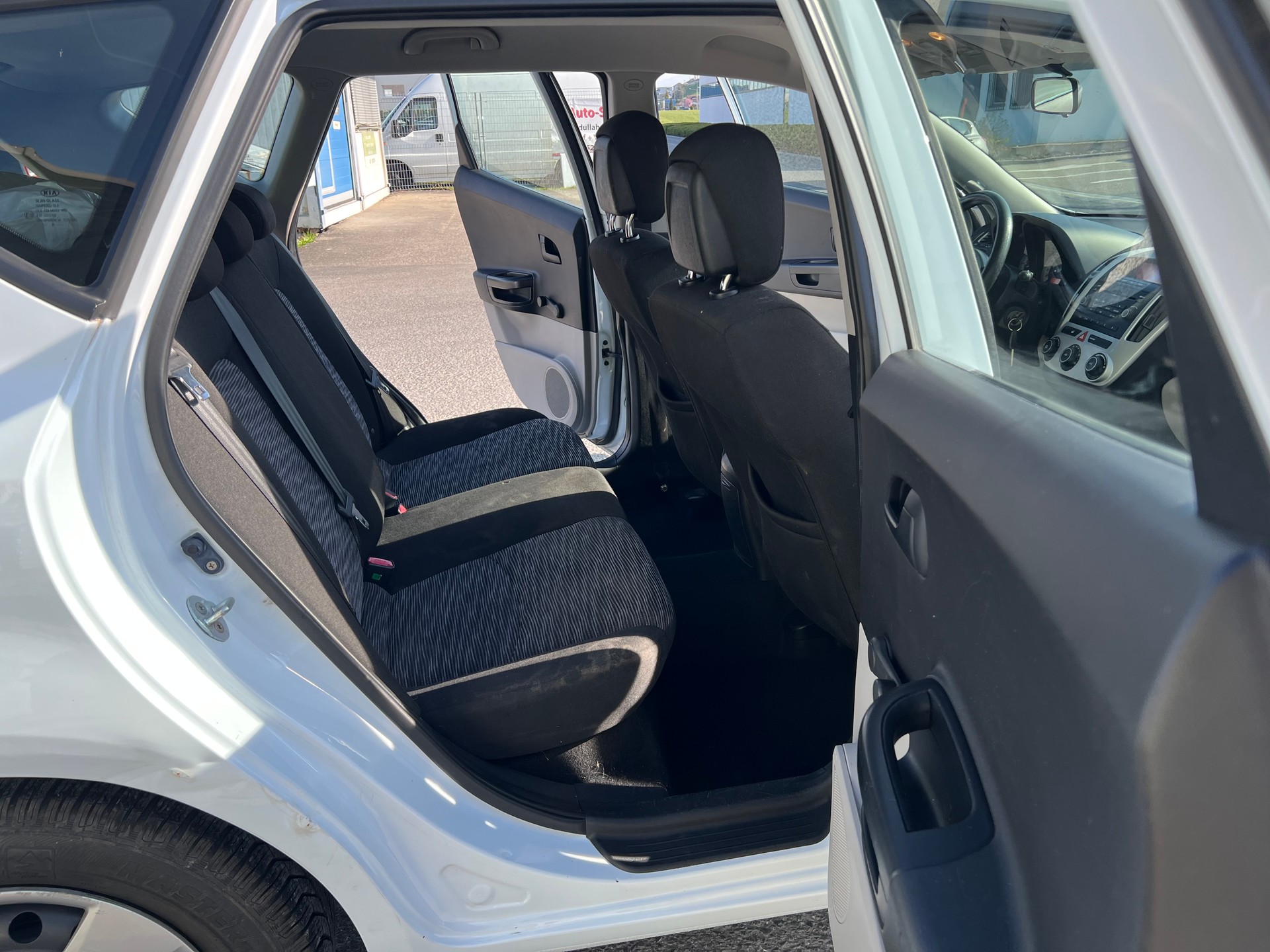 KIA Cee'd Sporty Wagon 1.4 16V Eco-image-10