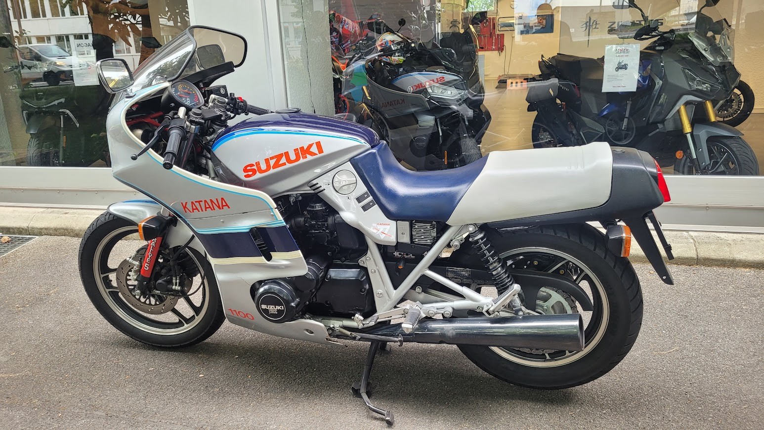 SUZUKI GSX 1100 S Katana-image-2