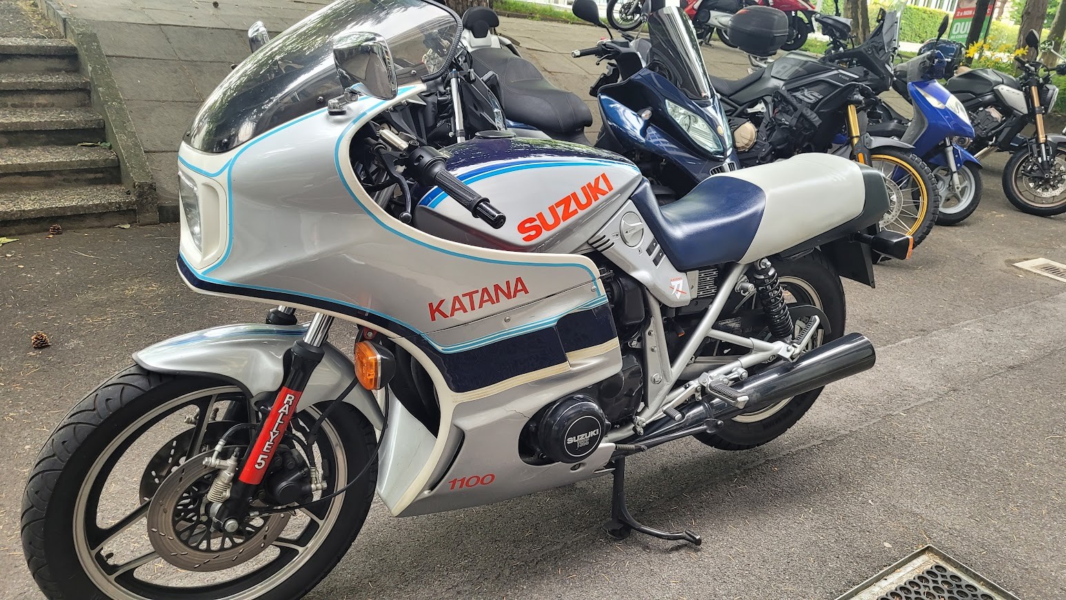 SUZUKI GSX 1100 S Katana-image-1