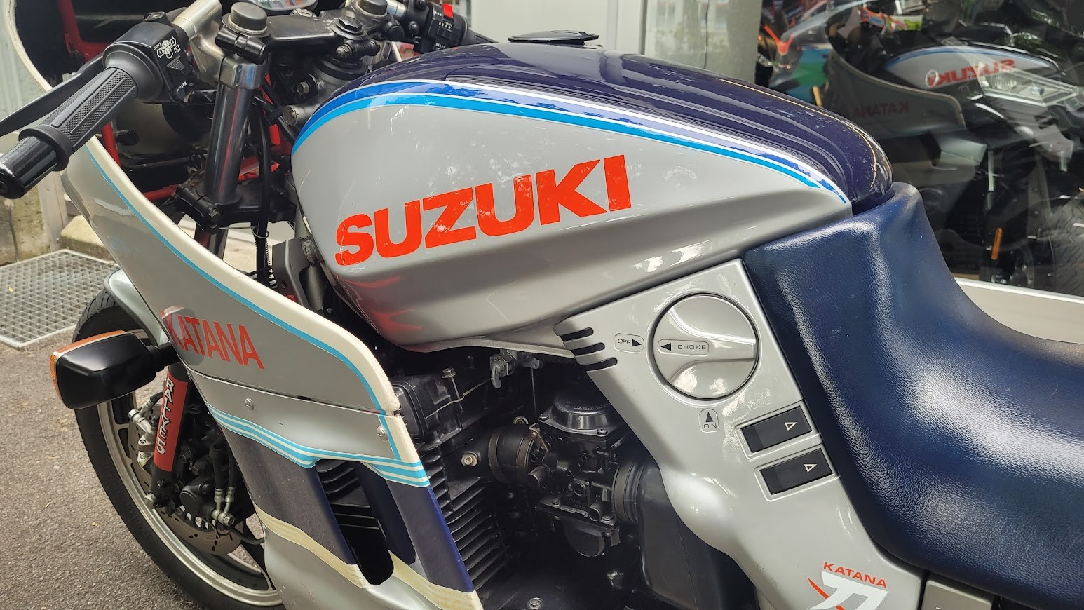 SUZUKI GSX 1100 S Katana-image-3