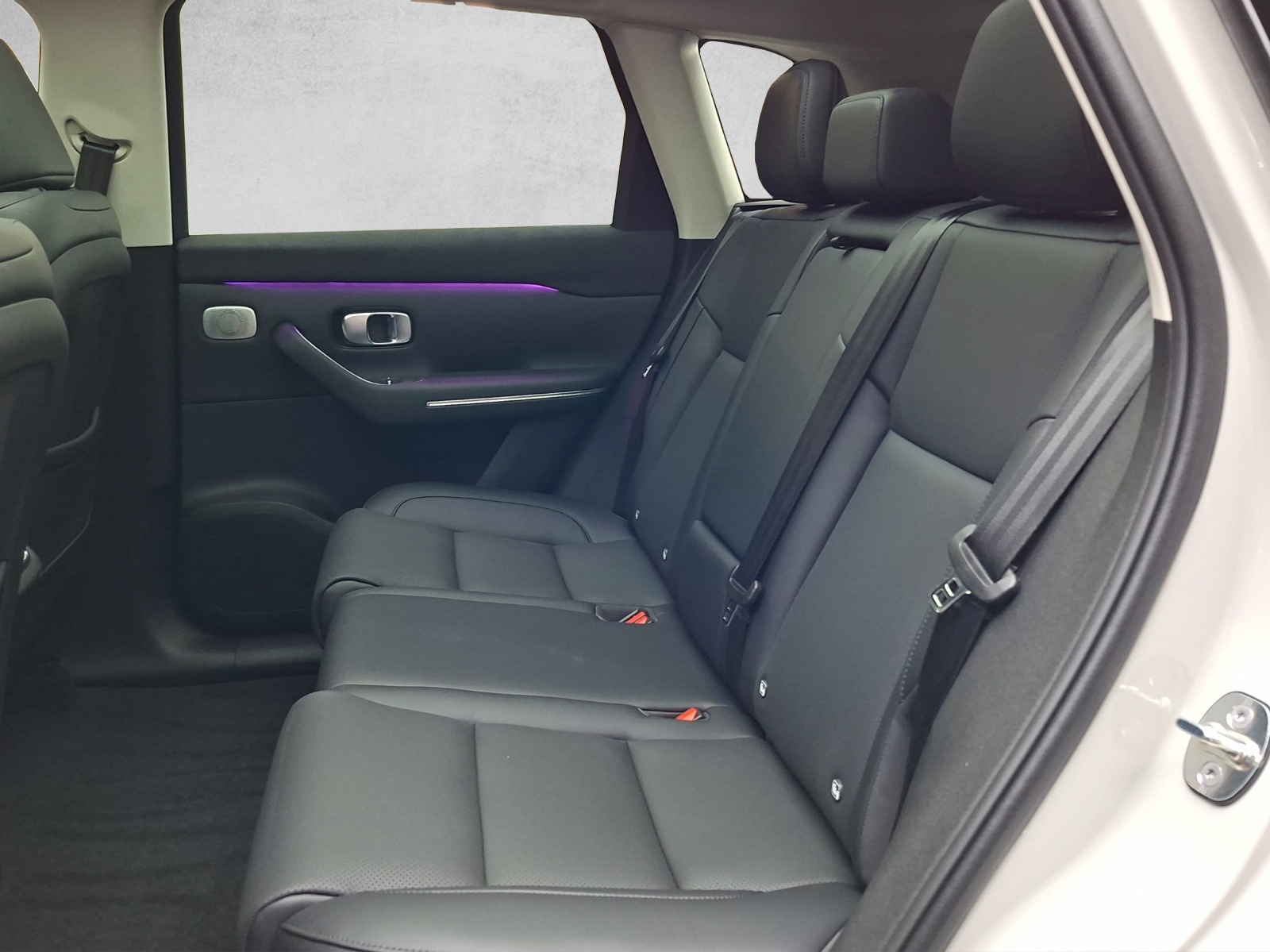 LEAPMOTOR C10 EV AWD 81.9kWh-image-13