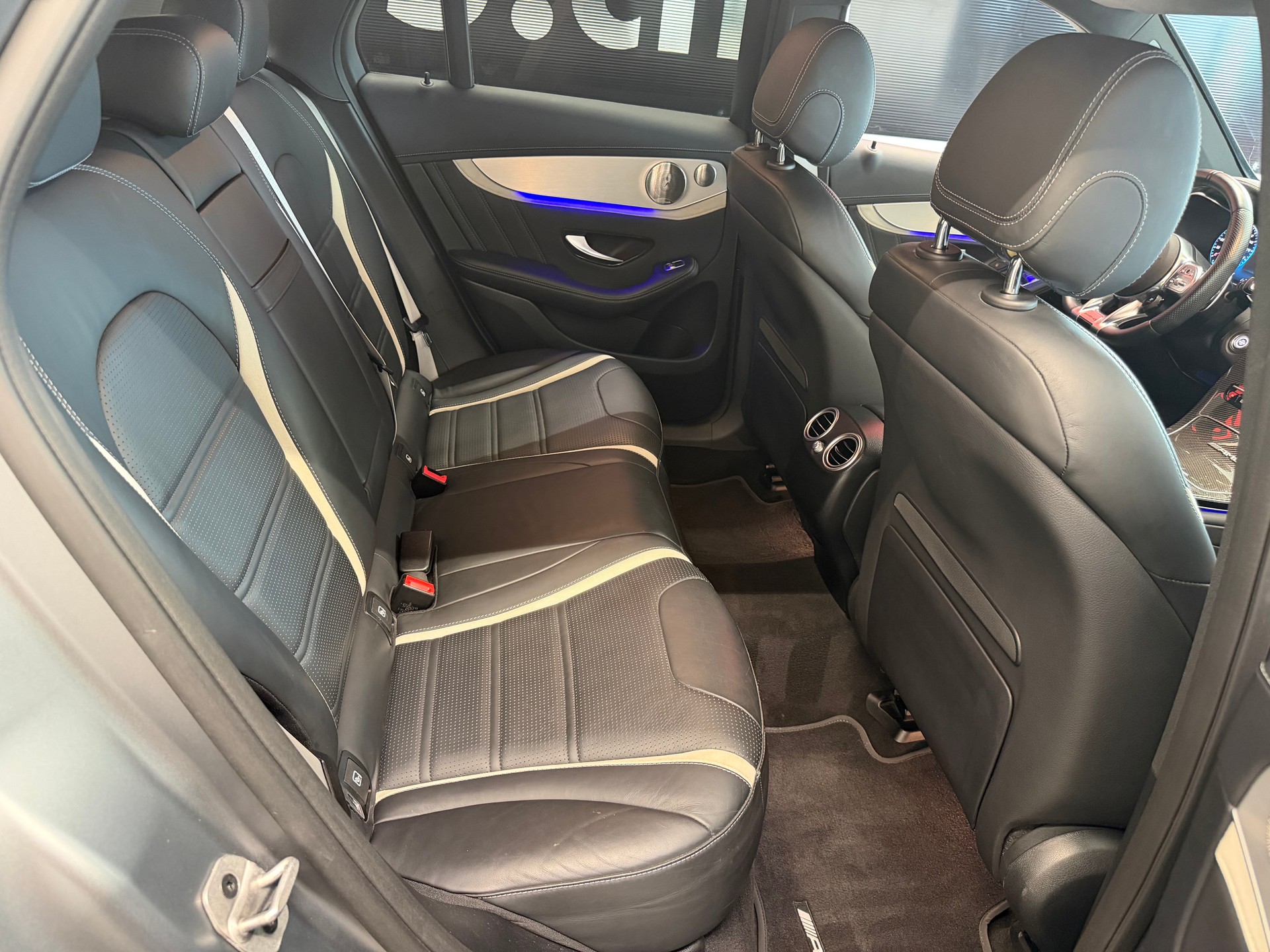 MERCEDES-BENZ GLC 63 S AMG 4Matic 9G-Tronic-image-28