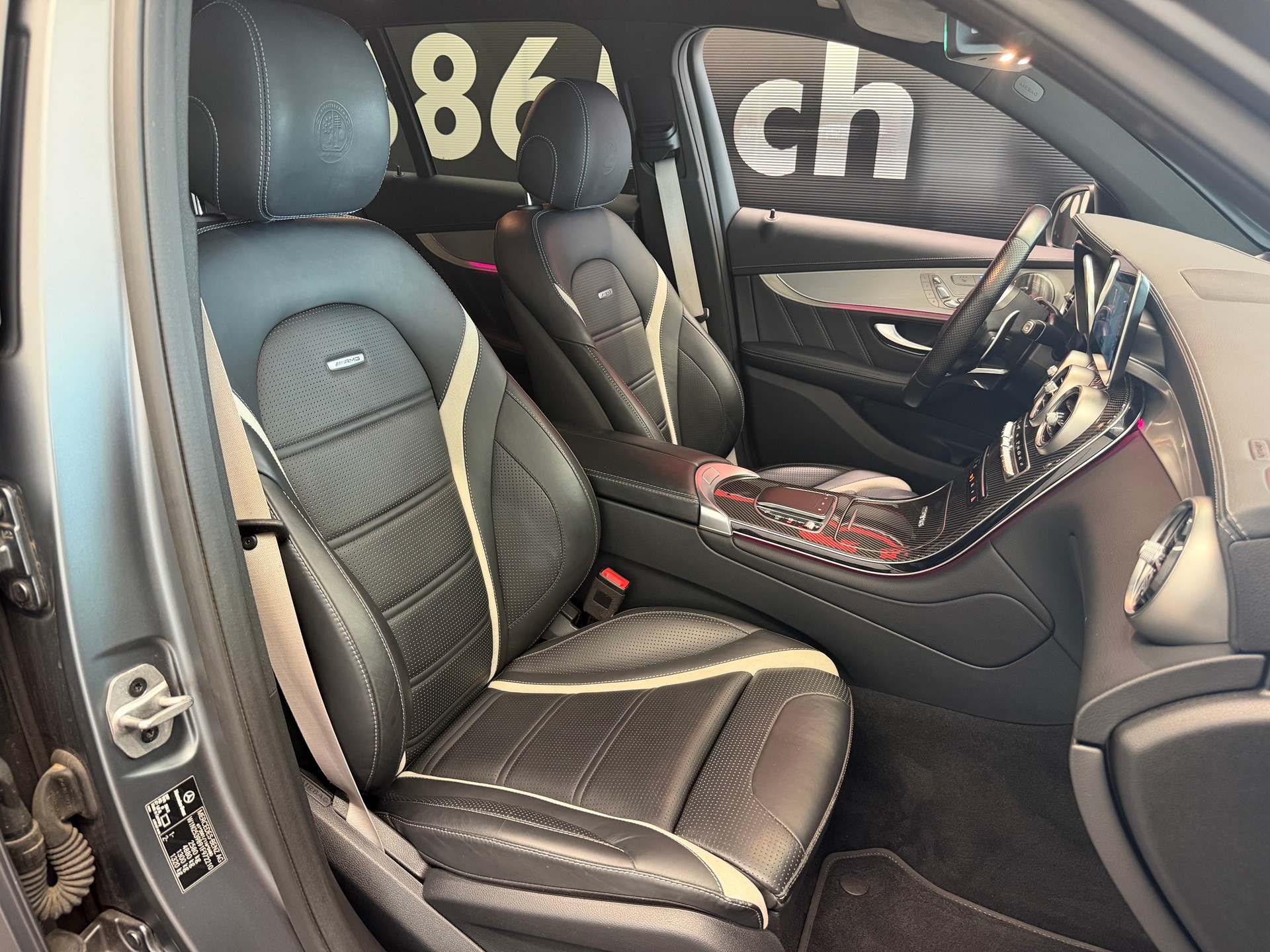 MERCEDES-BENZ GLC 63 S AMG 4Matic 9G-Tronic-image-26