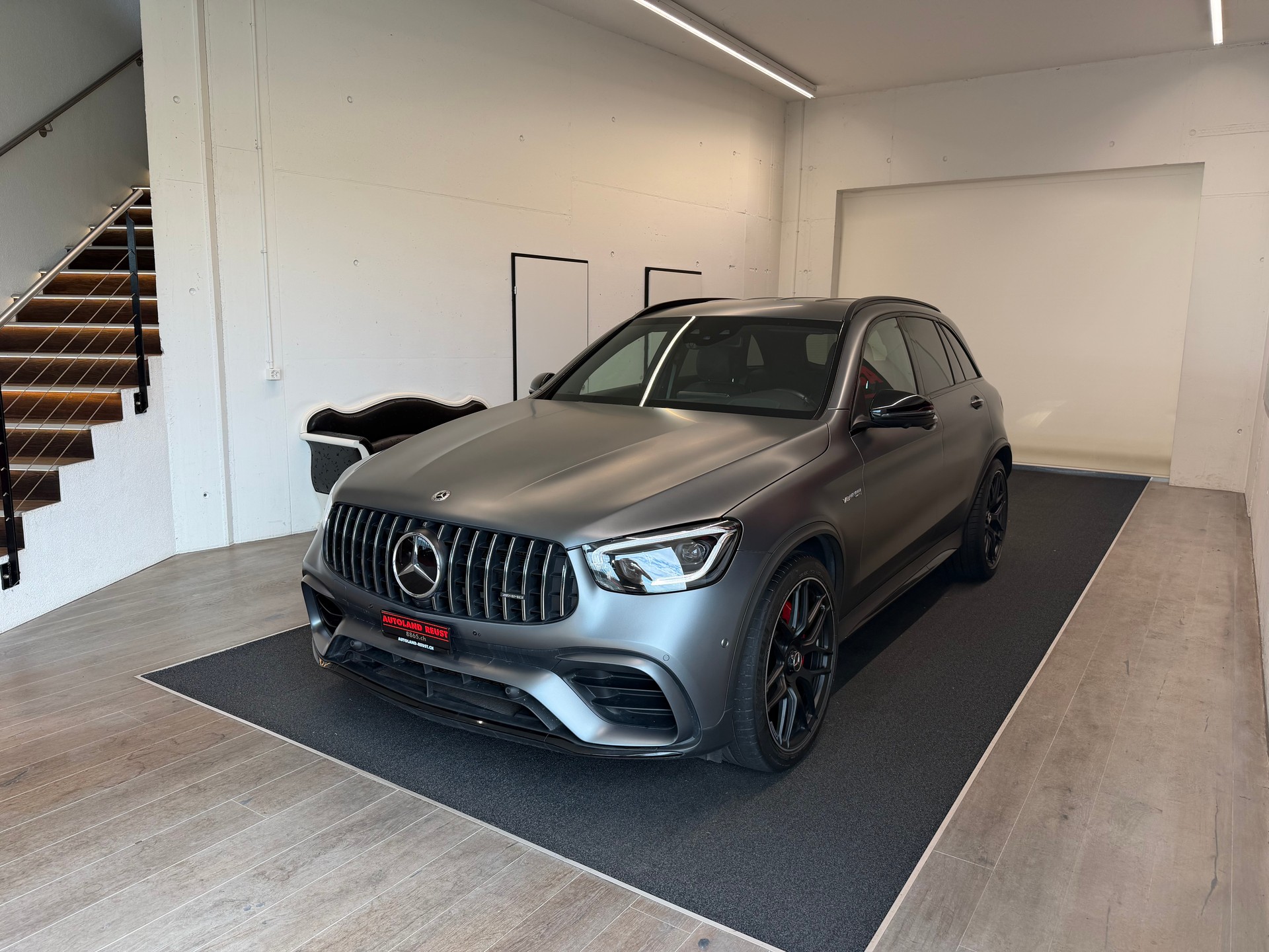 MERCEDES-BENZ GLC 63 S AMG 4Matic 9G-Tronic-image-2