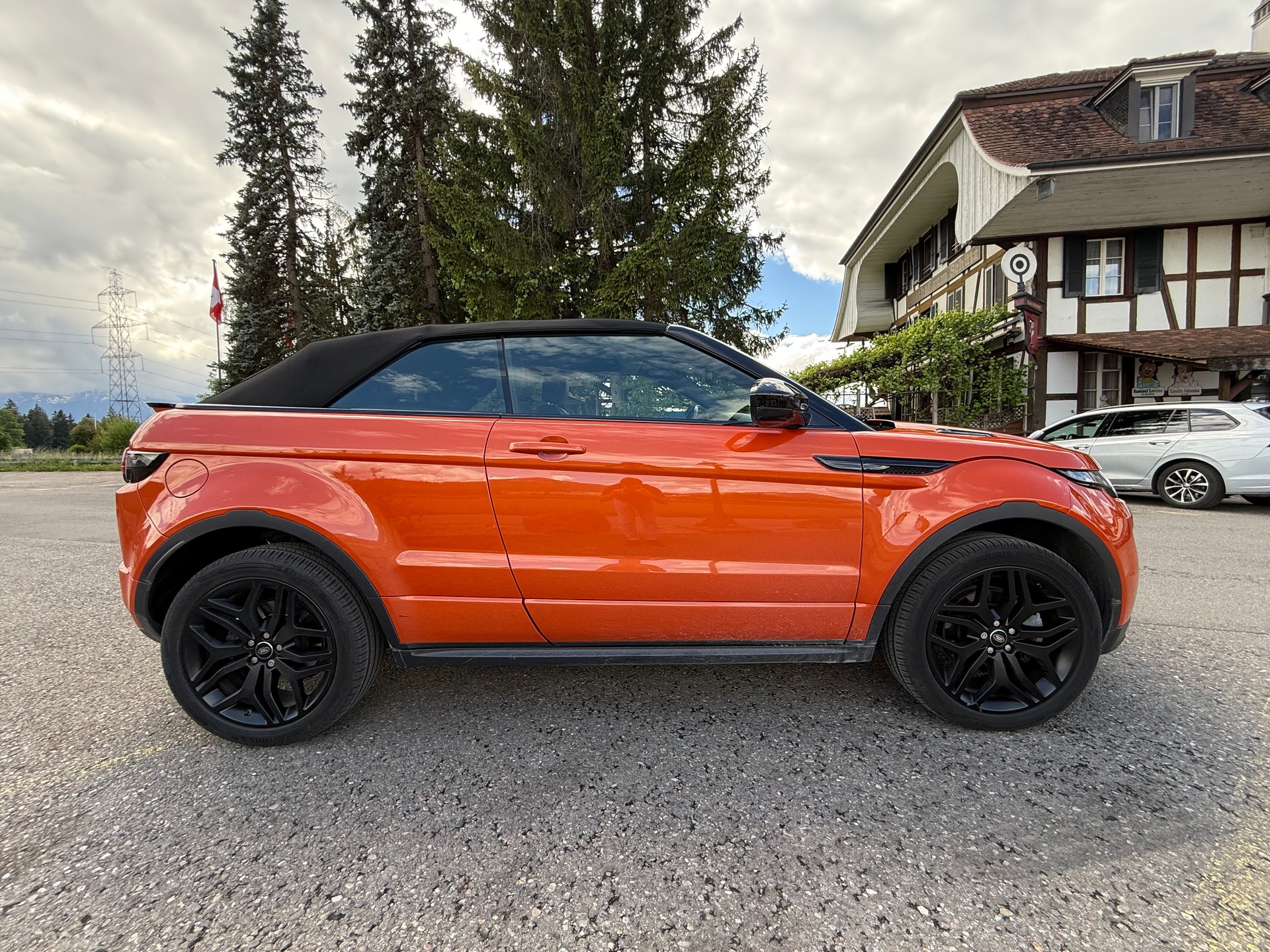 LAND ROVER Range Rover Evoque Convert. 2.0Si4 HSE Dynamic AT9-image-3