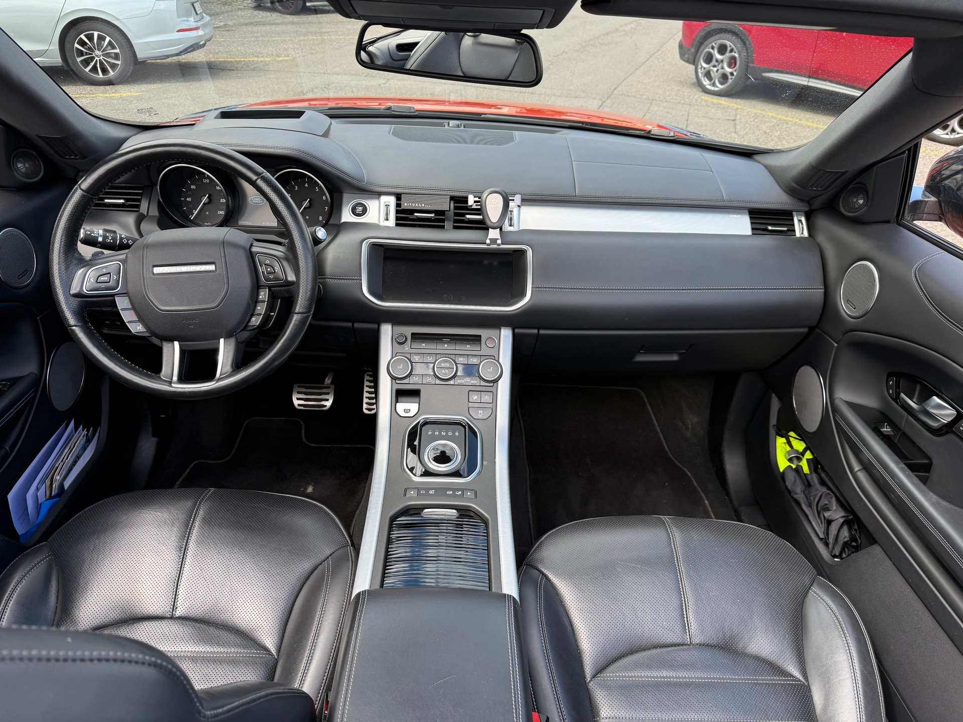 LAND ROVER Range Rover Evoque Convert. 2.0Si4 HSE Dynamic AT9-image-15