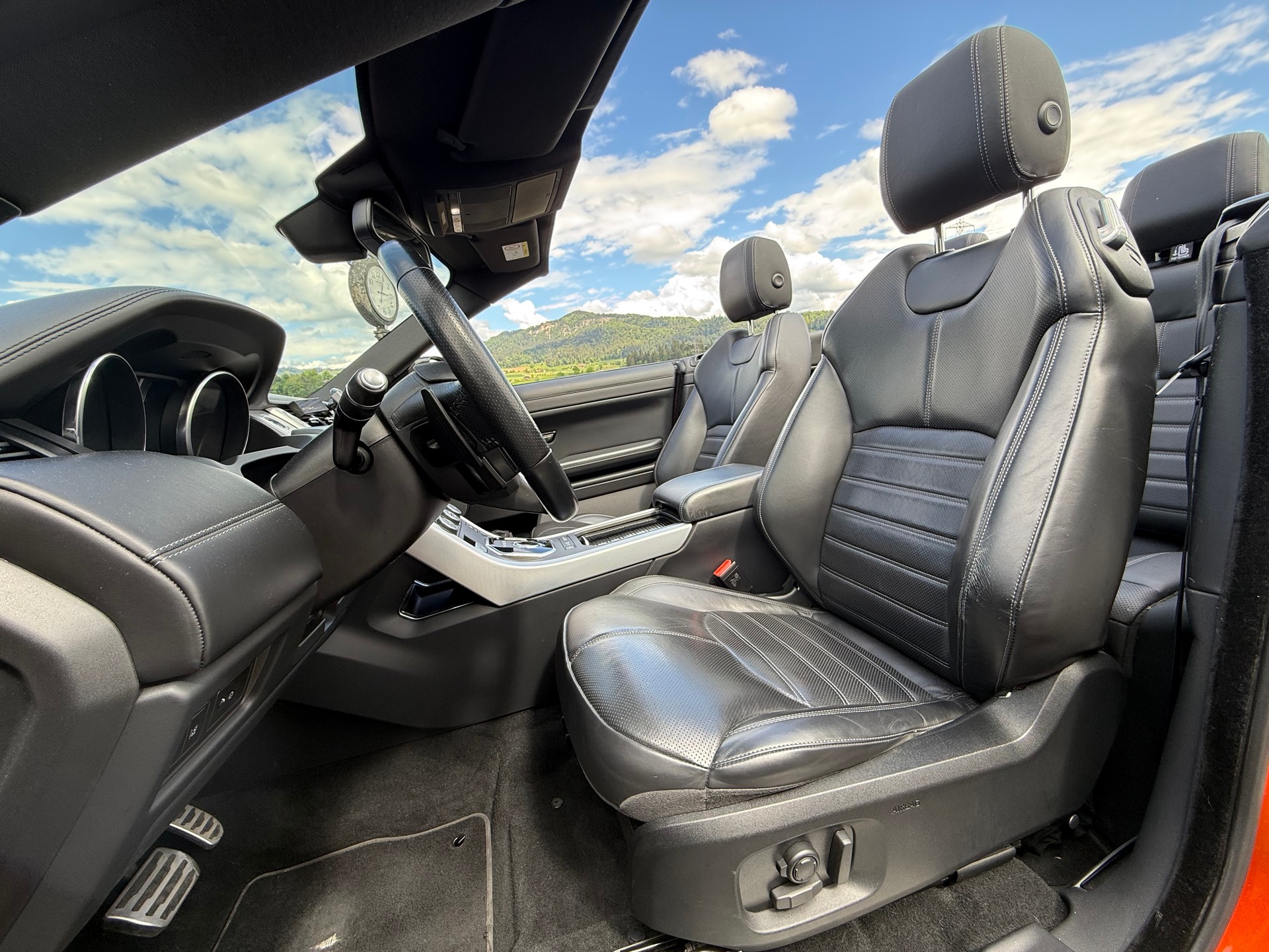 LAND ROVER Range Rover Evoque Convert. 2.0Si4 HSE Dynamic AT9-image-13