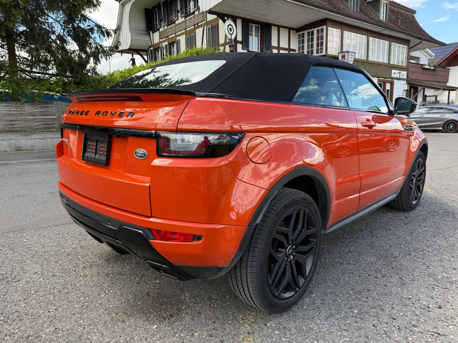 LAND ROVER Range Rover Evoque Convert. 2.0Si4 HSE Dynamic AT9-image-4