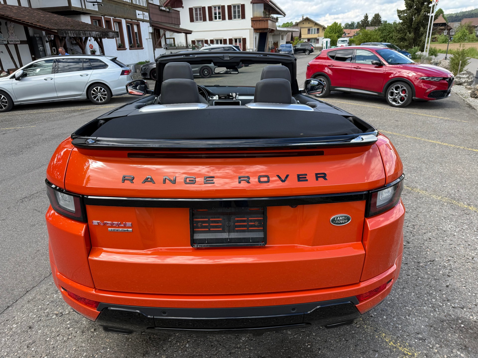 LAND ROVER Range Rover Evoque Convert. 2.0Si4 HSE Dynamic AT9-image-11