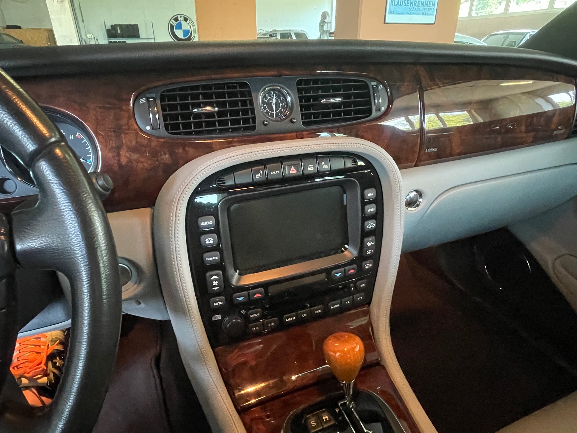 JAGUAR XJ8 3.5 V8 Classic-image-4