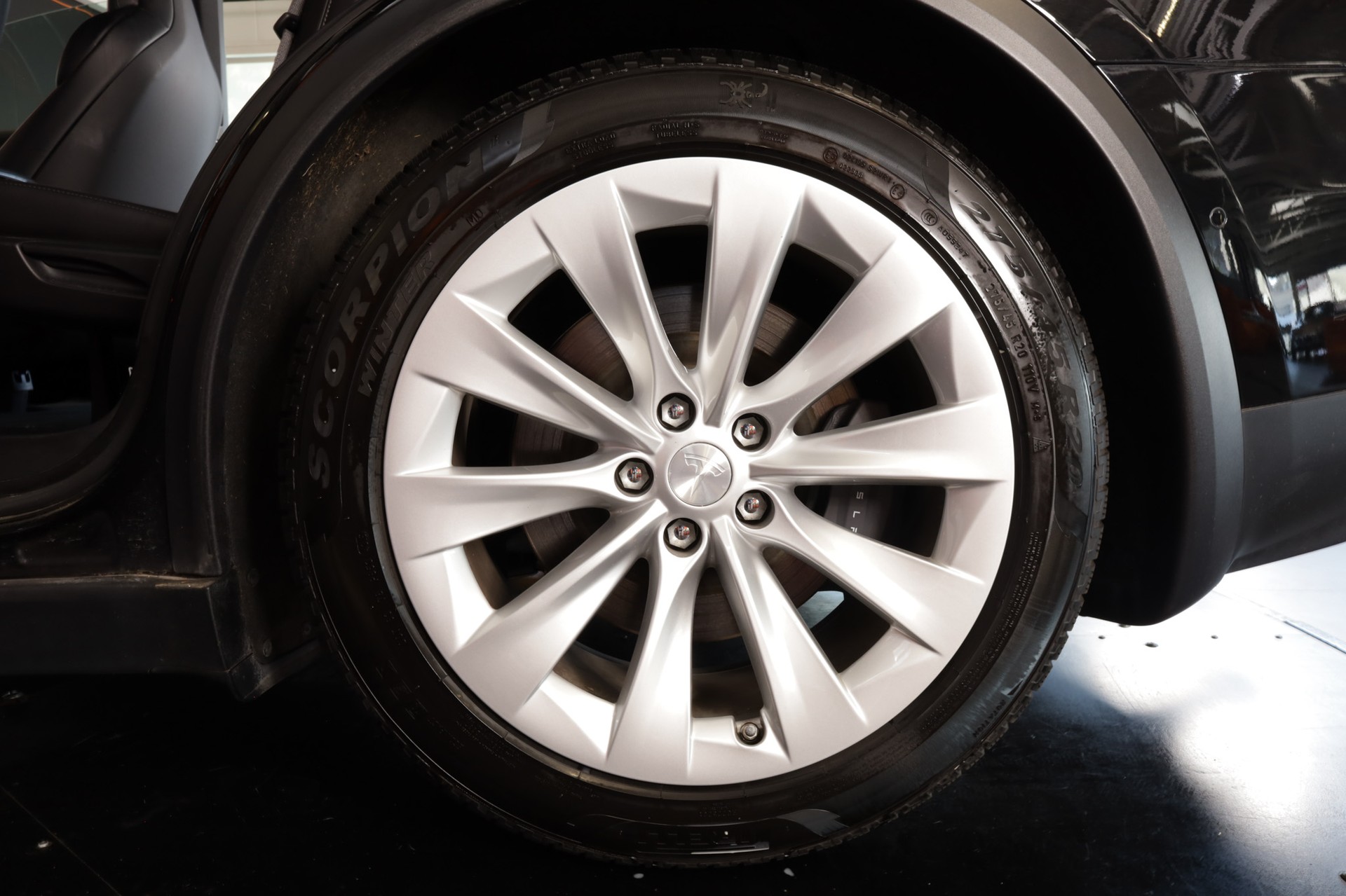 TESLA Model X 100 D-image-7