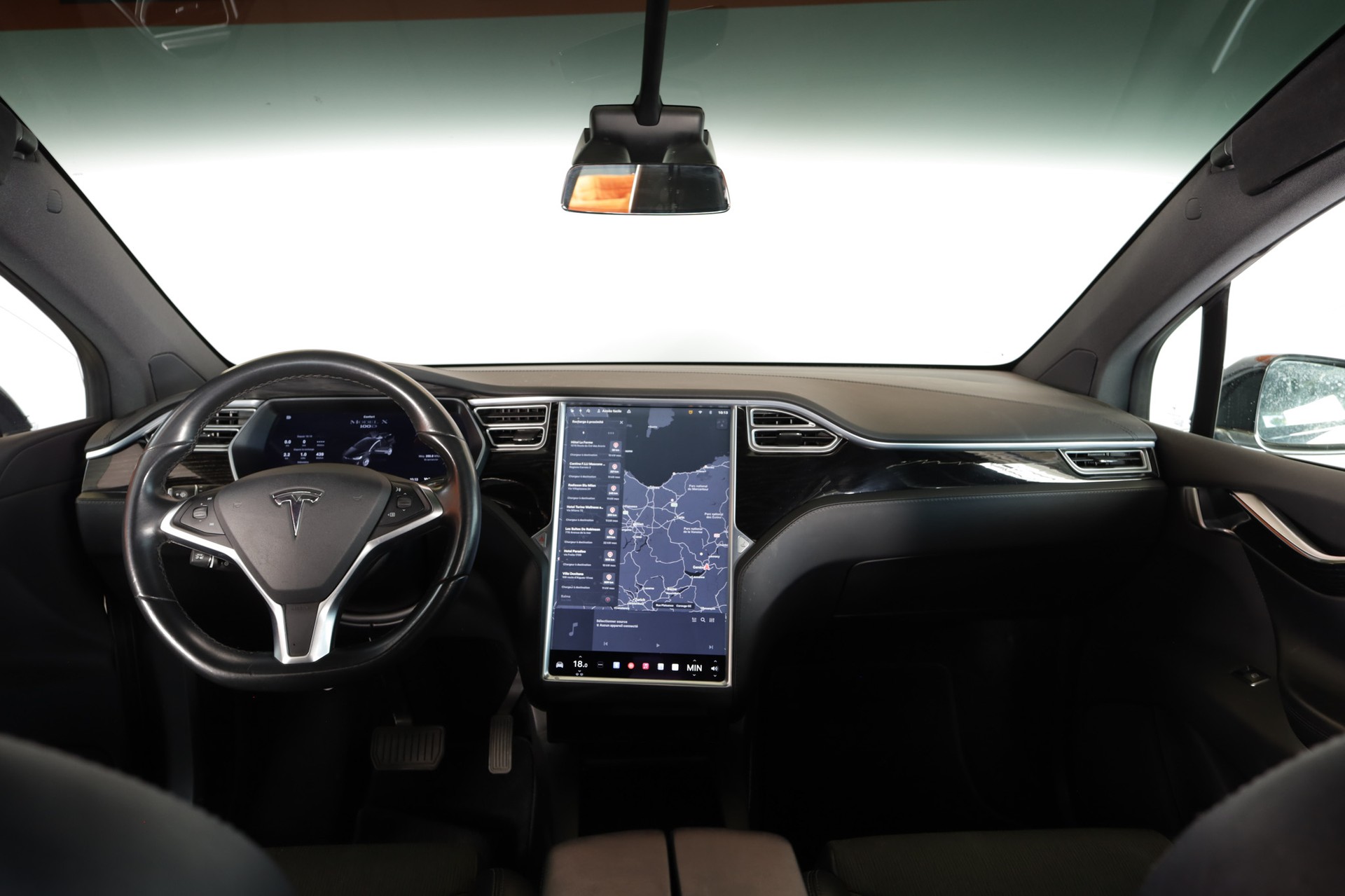 TESLA Model X 100 D-image-10